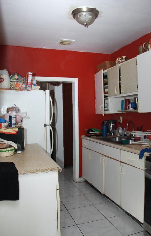 WHISPERING PALMS PL 4 IN - Residential