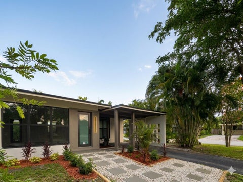 Tiny photo for 2513 NW 8th Avenue, Fort Lauderdale, FL 33311 (MLS # B26036740)