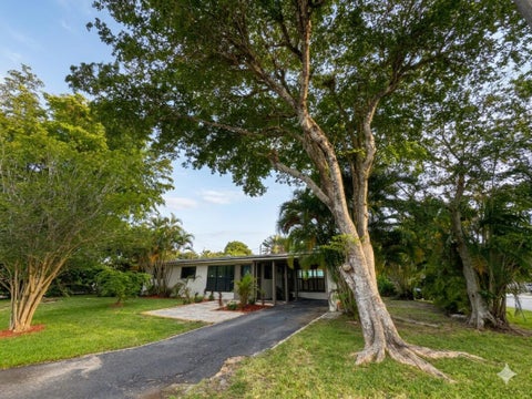 Photo of 2513 NW 8th Avenue, Fort Lauderdale, FL 33311 (MLS # B26036740)