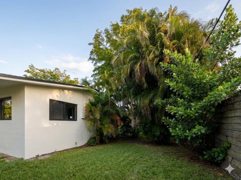 Tiny photo for 2513 NW 8th Avenue, Fort Lauderdale, FL 33311 (MLS # B26036740)
