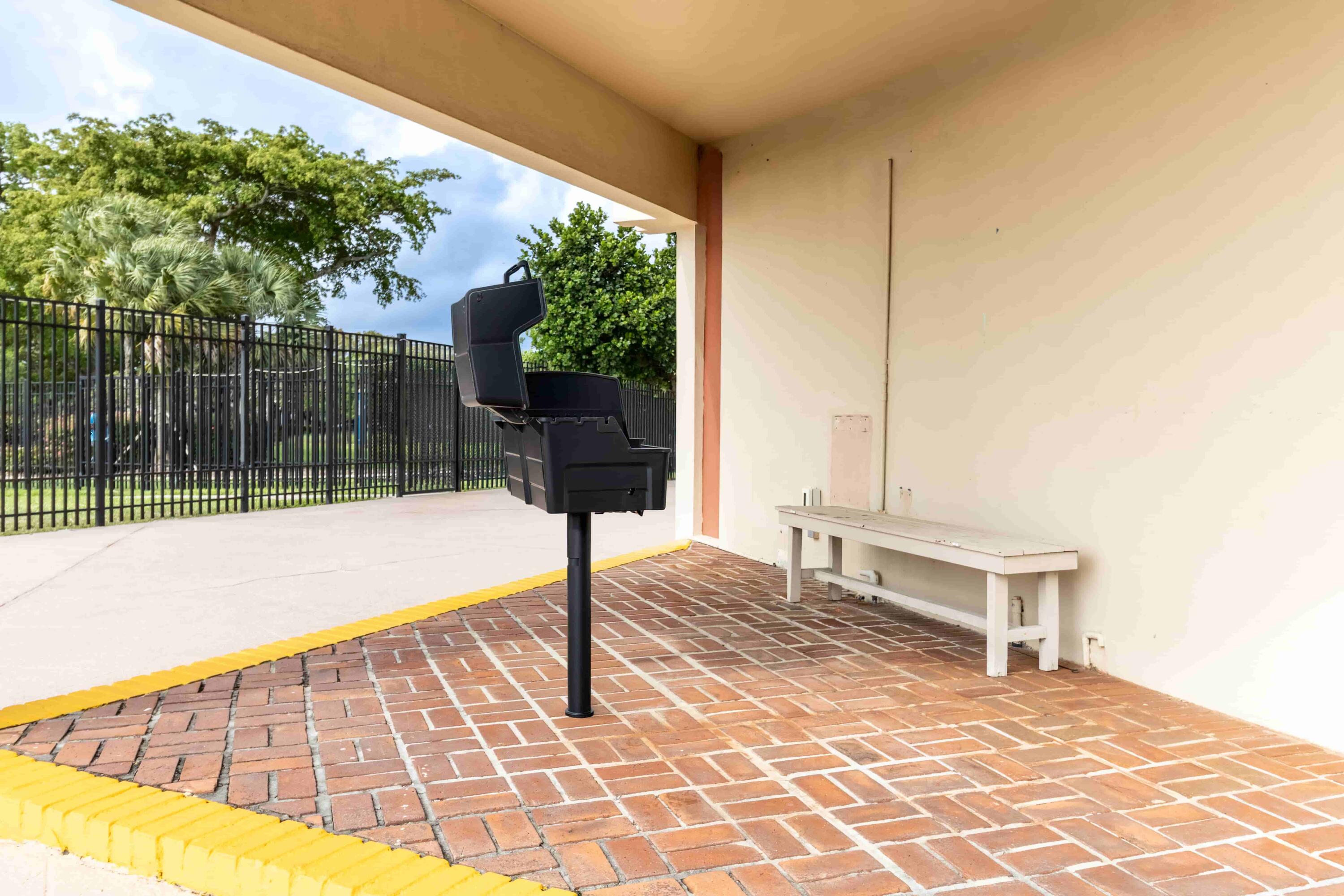 SUNRISE LAKES 5 CONDO - Residential