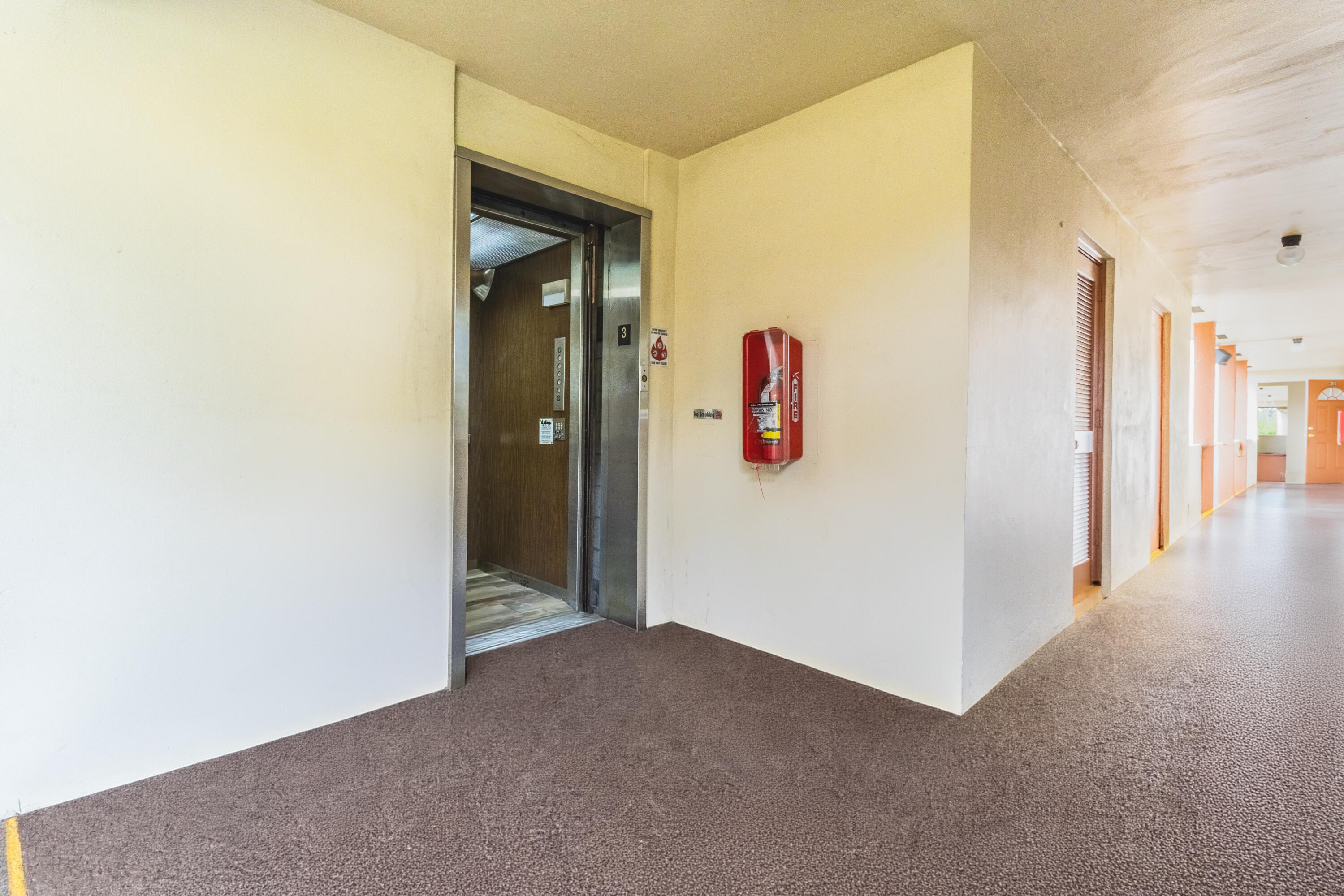 SUNRISE LAKES 5 CONDO - Residential