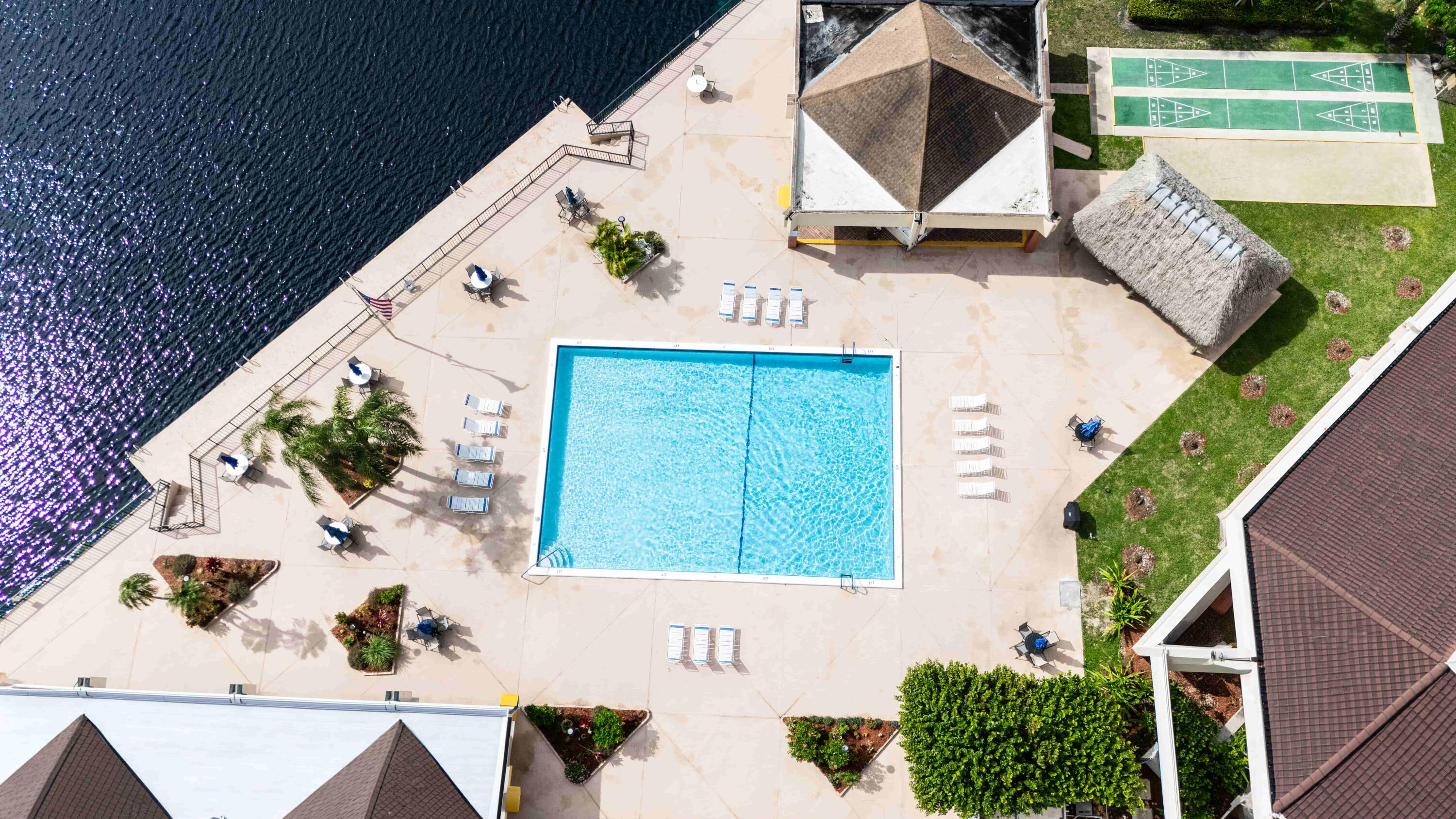 SUNRISE LAKES 5 CONDO - Residential