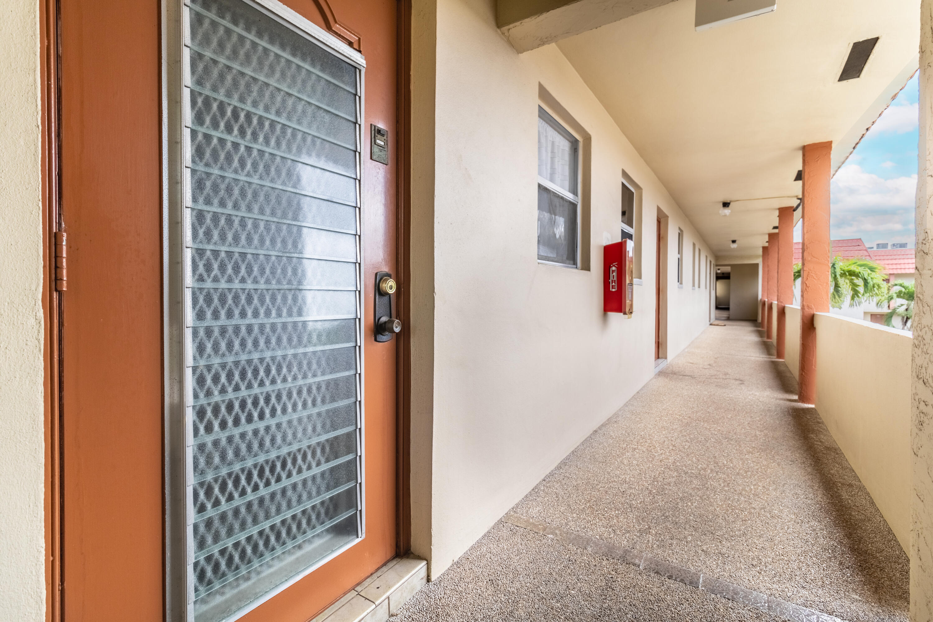 SUNRISE LAKES 5 CONDO - Residential