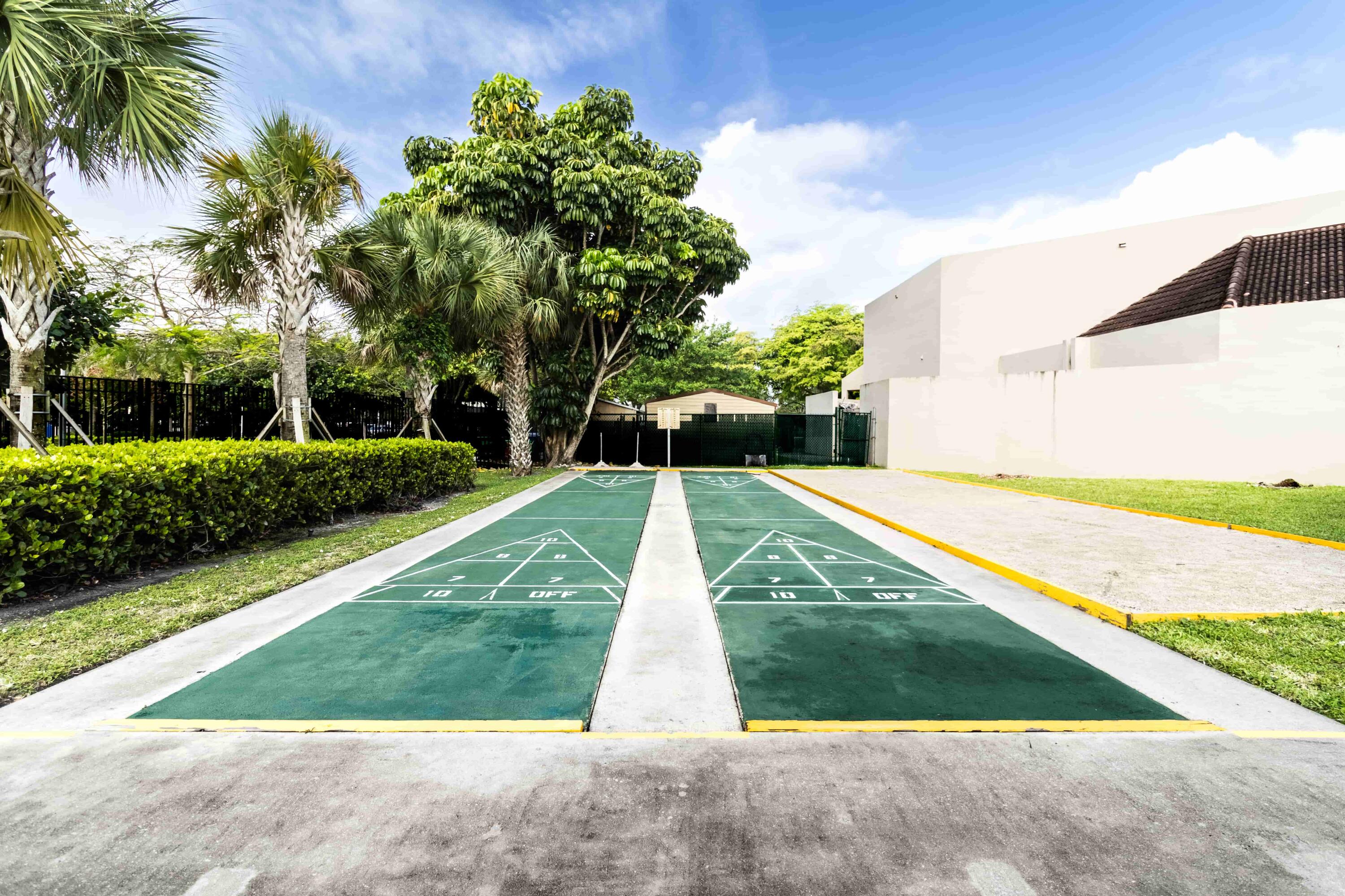 SUNRISE LAKES 5 CONDO - Residential