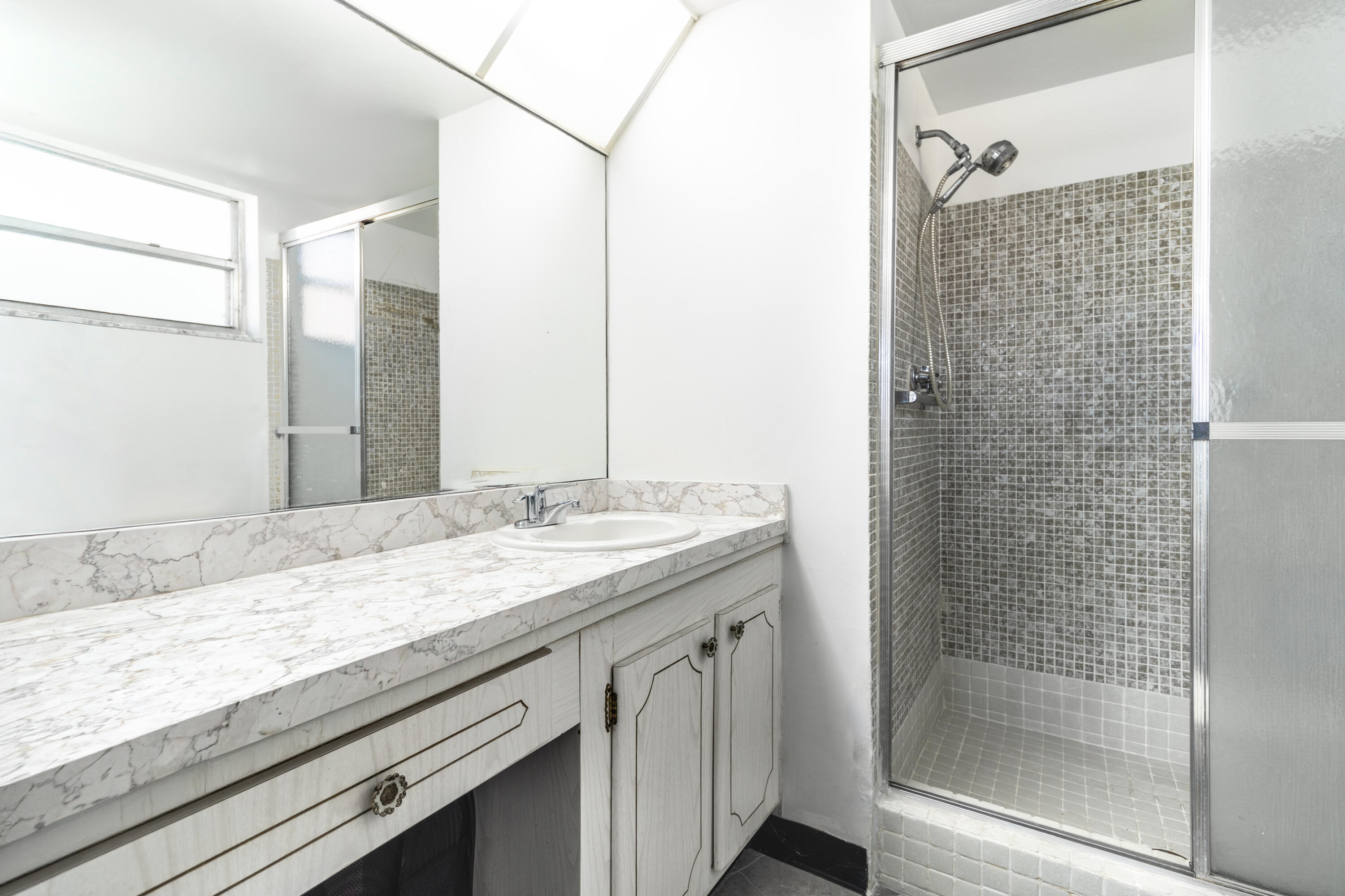 SUNRISE LAKES 5 CONDO - Residential