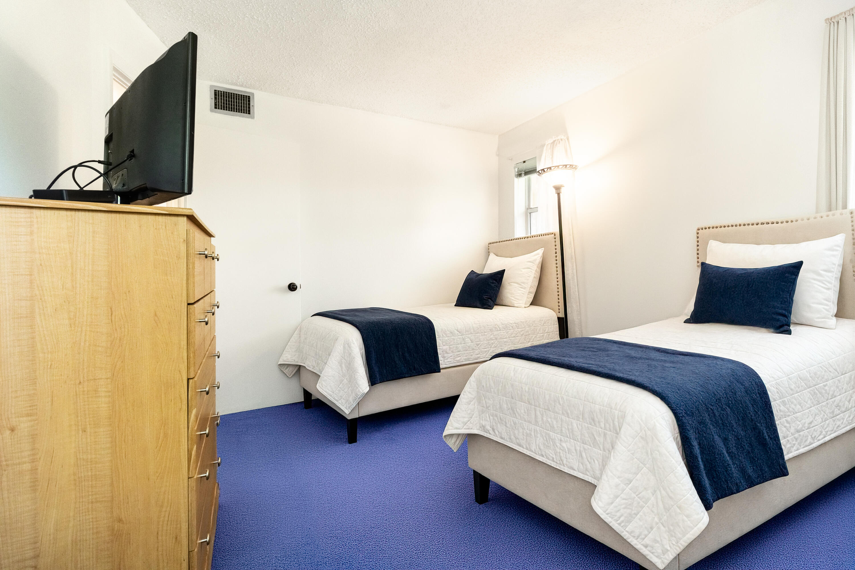 SUNRISE LAKES 5 CONDO - Residential