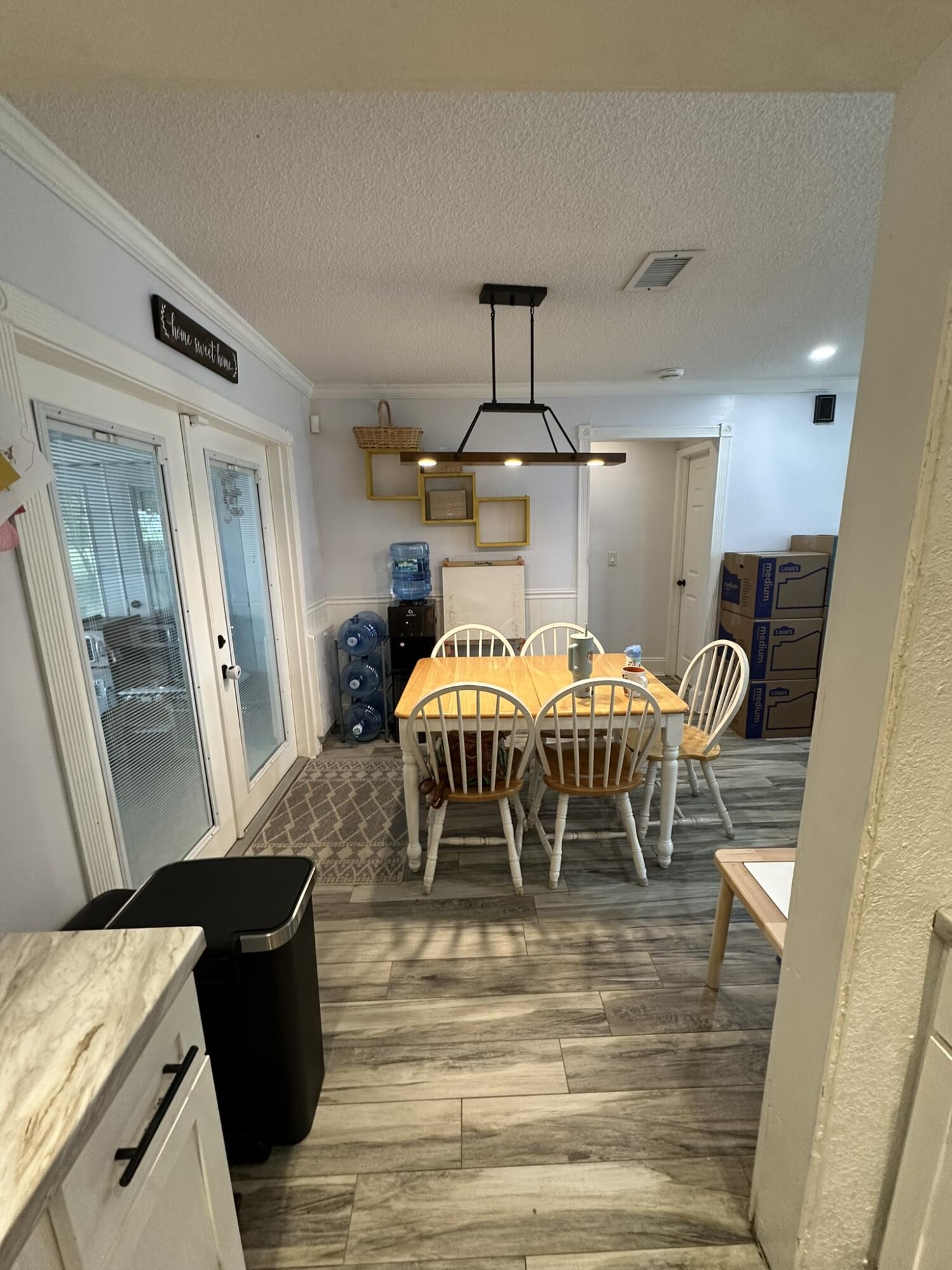 1818 SE Vesthaven Court, Port St Lucie, FL, 34952/$295,000 3 1818 SE Vesthaven Court