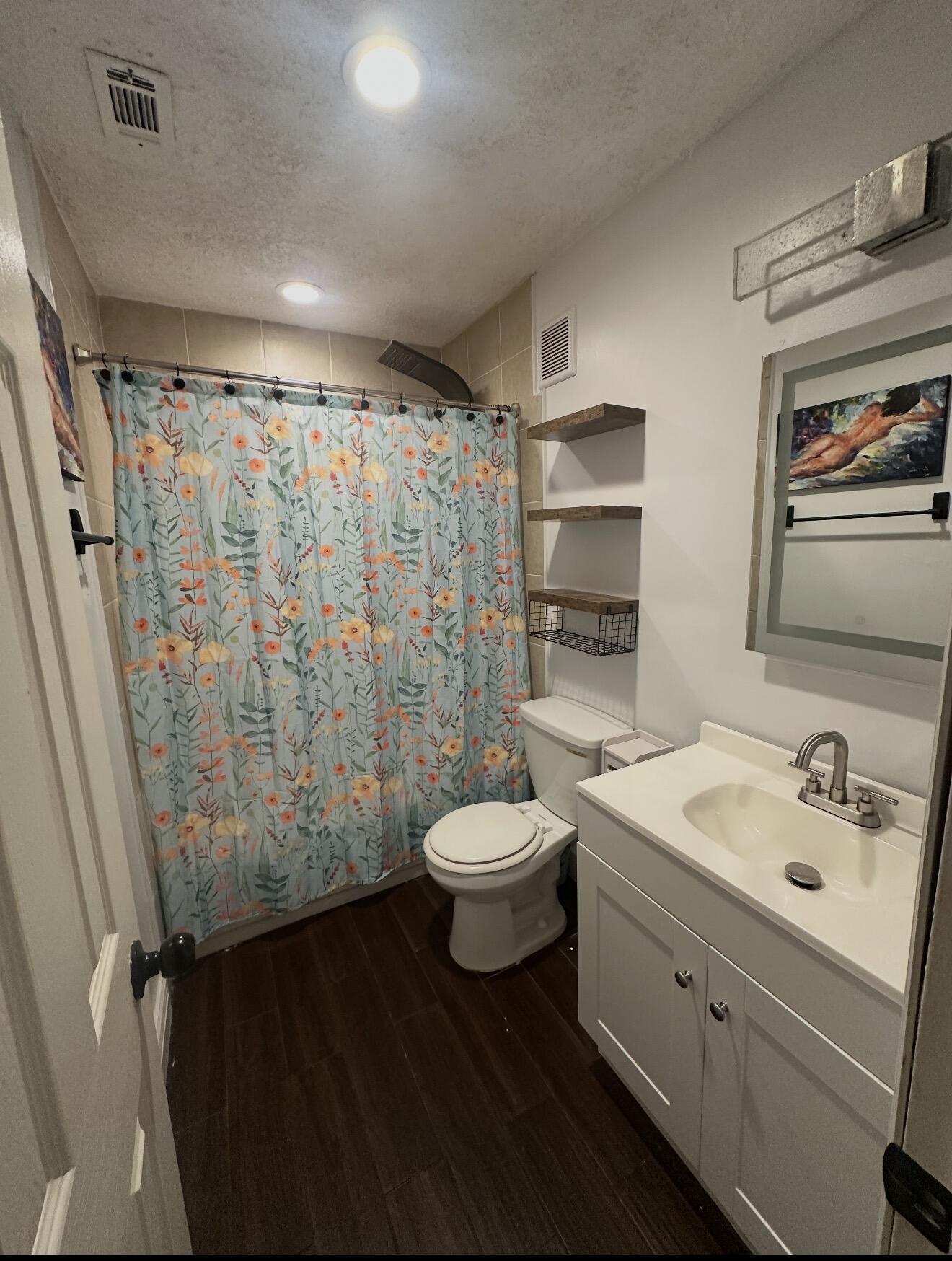 1818 SE Vesthaven Court, Port St Lucie, FL, 34952/$295,000 4 1818 SE Vesthaven Court