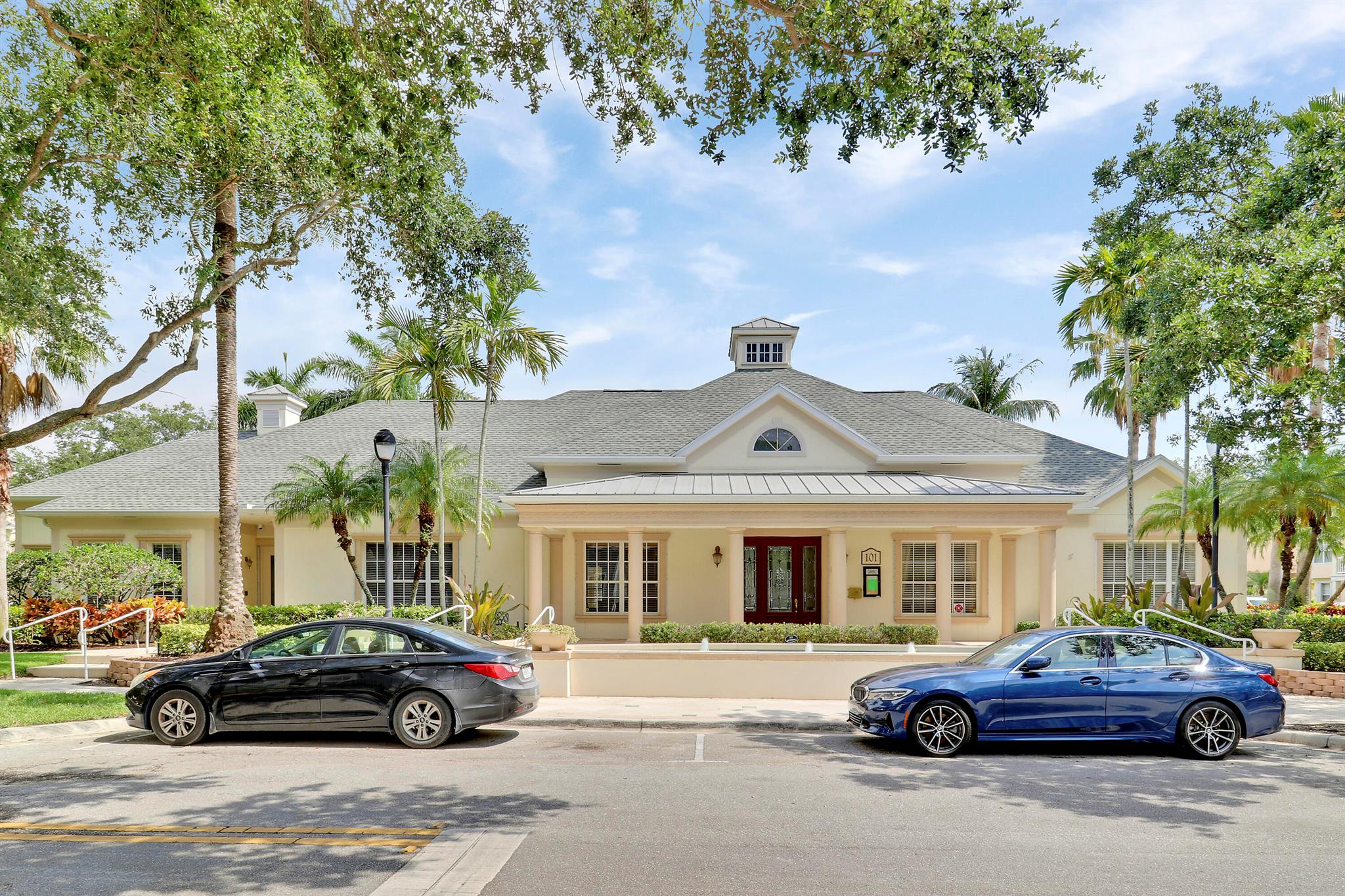 SOMERSET AT ABACOA CONDO - Residential