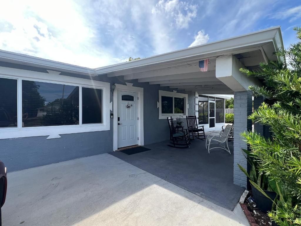 Photo of 2019 W Carrol Cir, West Palm Beach, FL 33415 (MLS # R11098752)