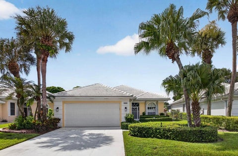 Photo of 8390 E GARDEN OAKS Circle, Palm Beach Gardens, FL 33410 (MLS # B26073334)