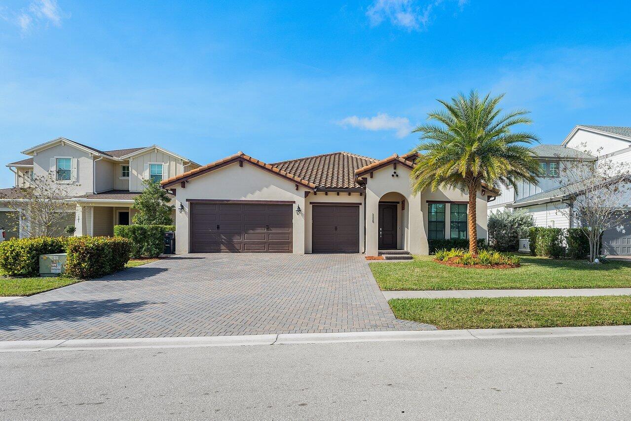 1119 Arrowhead Point Road