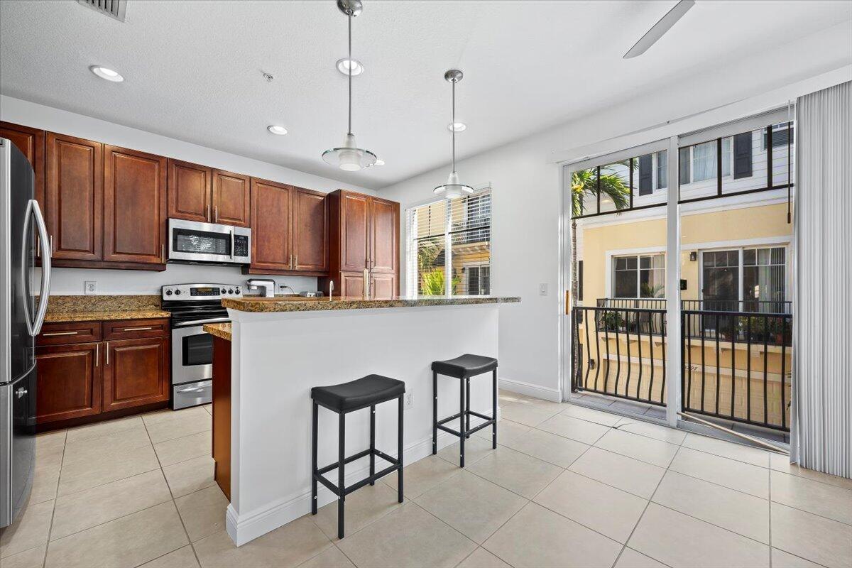 3807 NW 5th Terrace