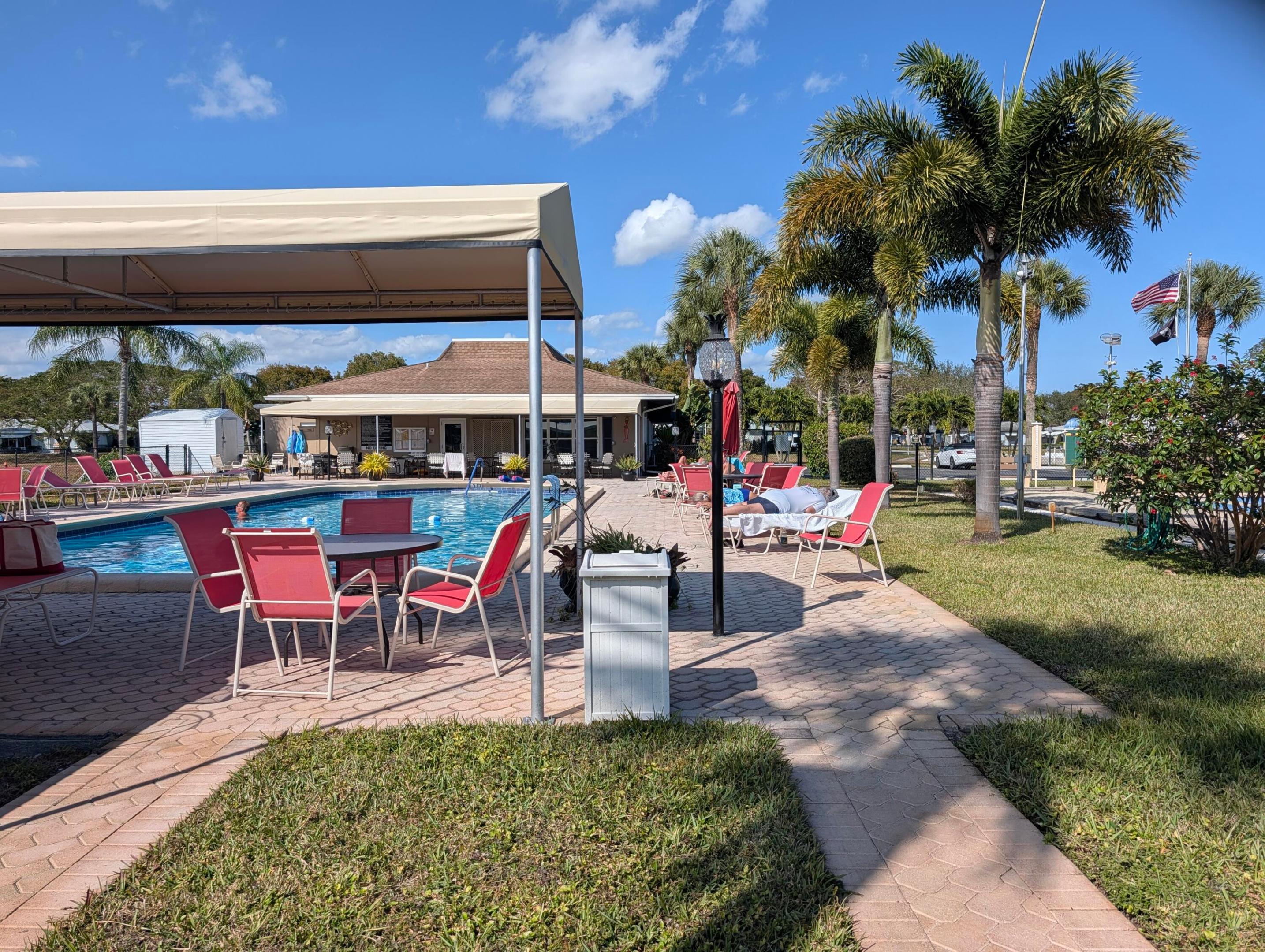 HIGH POINT OF DELRAY BEACH CONDO SEC I - Residential