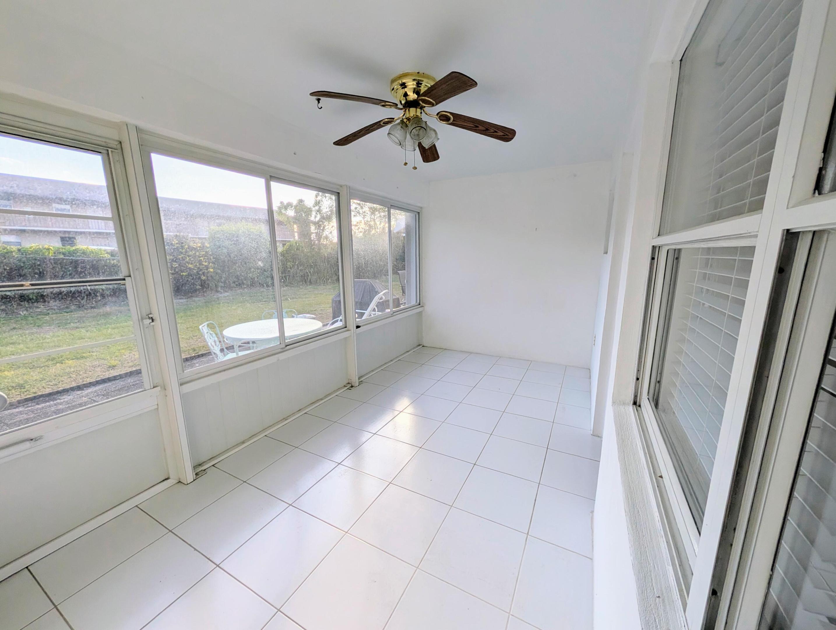 HIGH POINT OF DELRAY BEACH CONDO SEC I - Residential