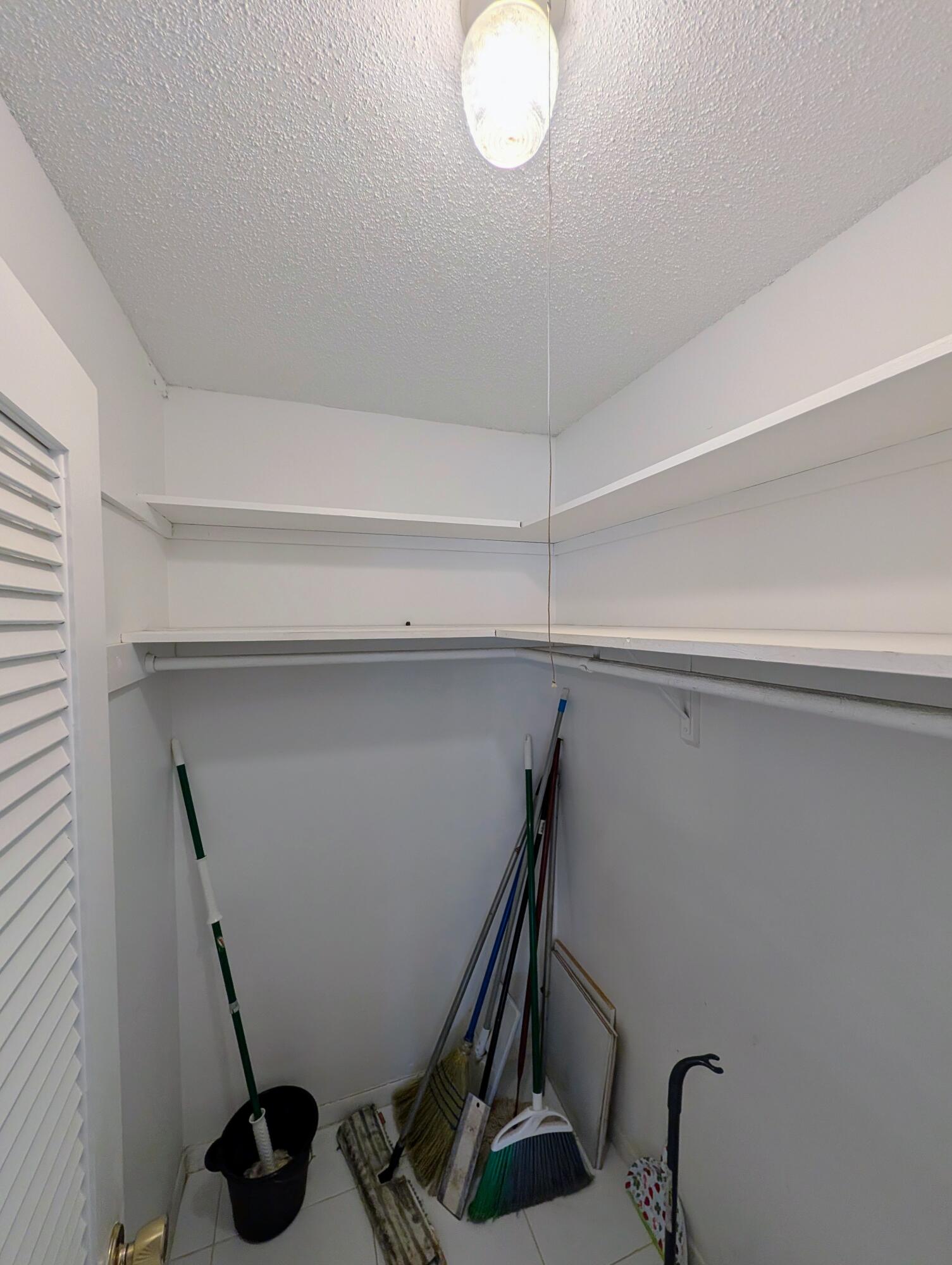 HIGH POINT OF DELRAY BEACH CONDO SEC I - Residential