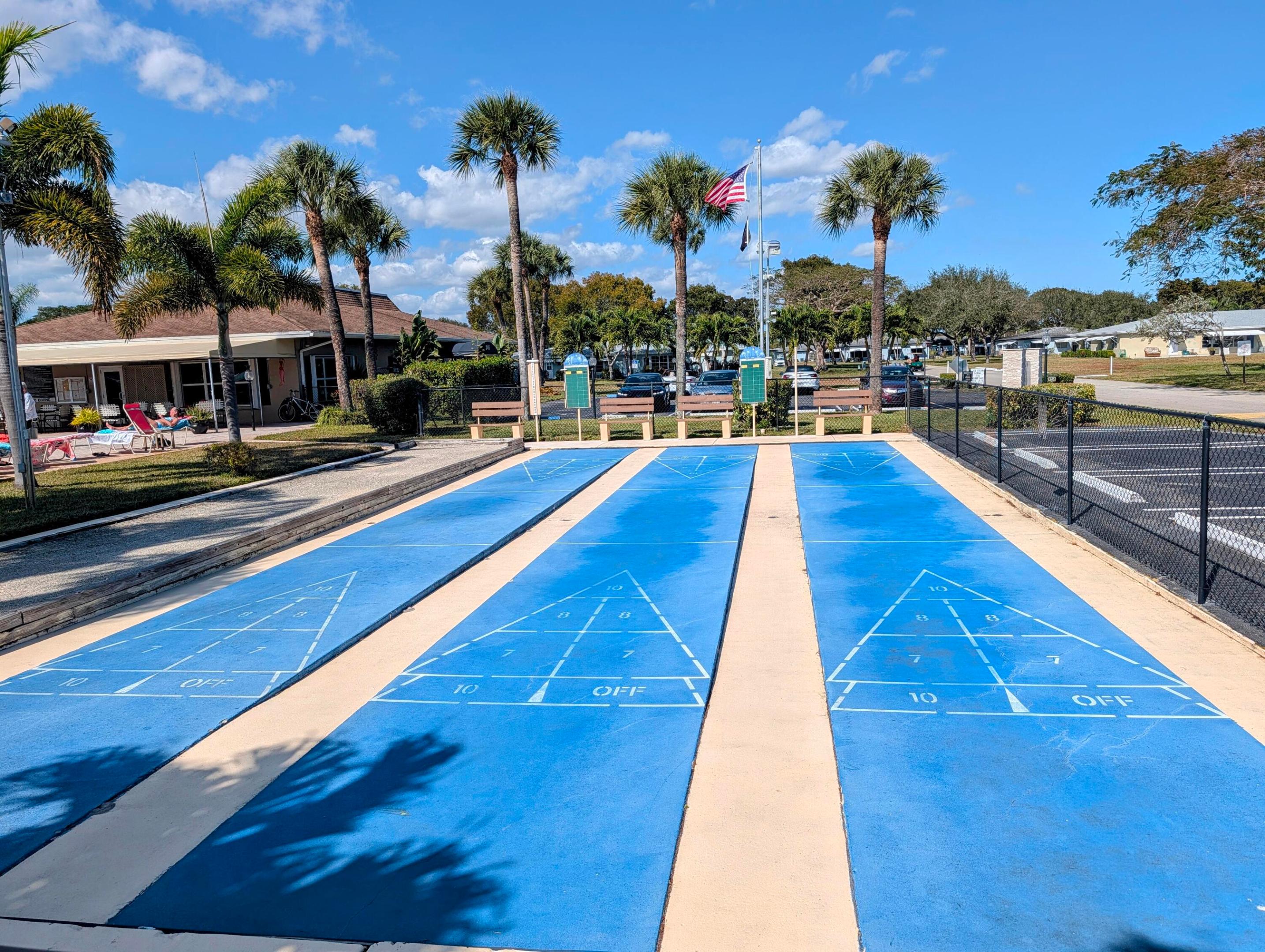 HIGH POINT OF DELRAY BEACH CONDO SEC I - Residential