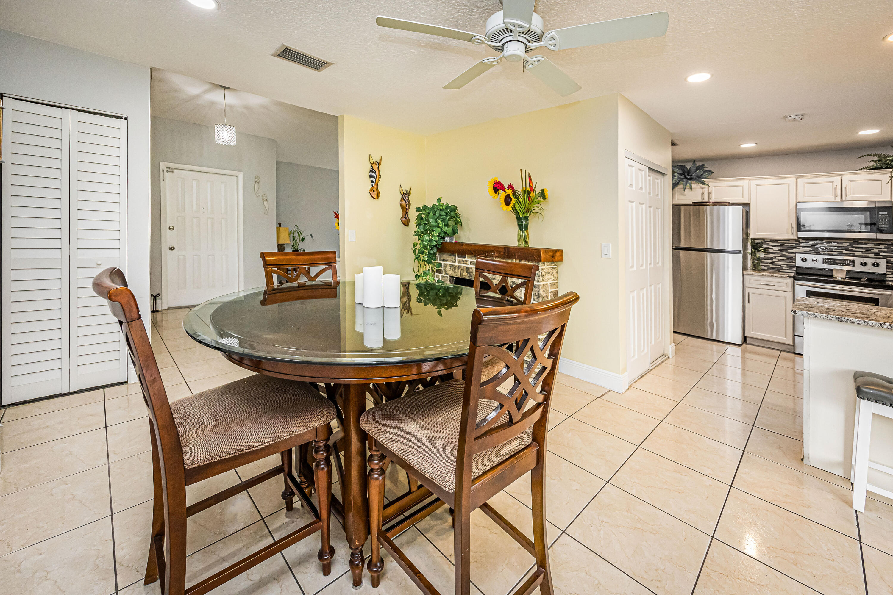 447 Foresta Terrace