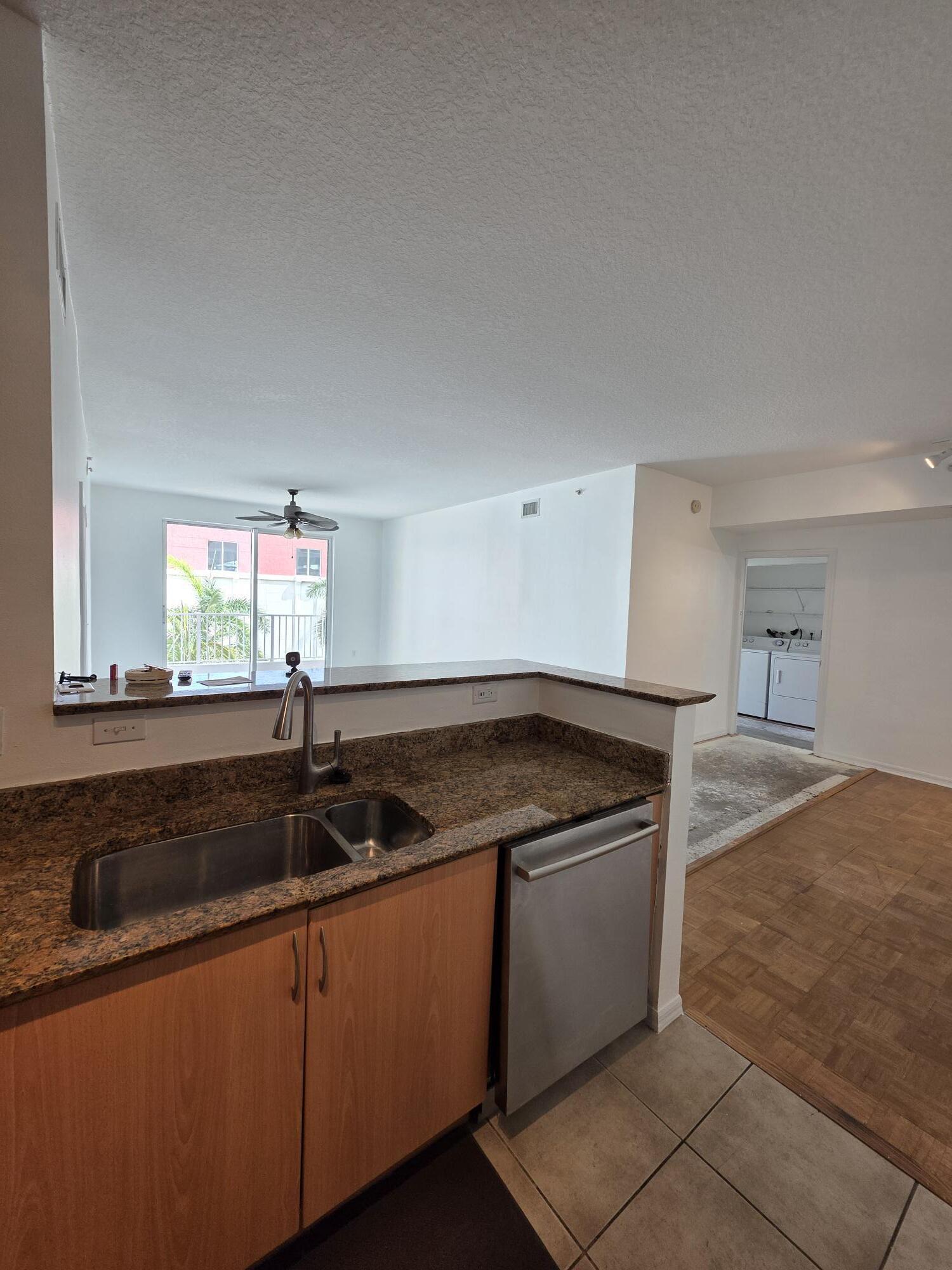 MOORINGS AT LANTANA CONDO 2 - Residential