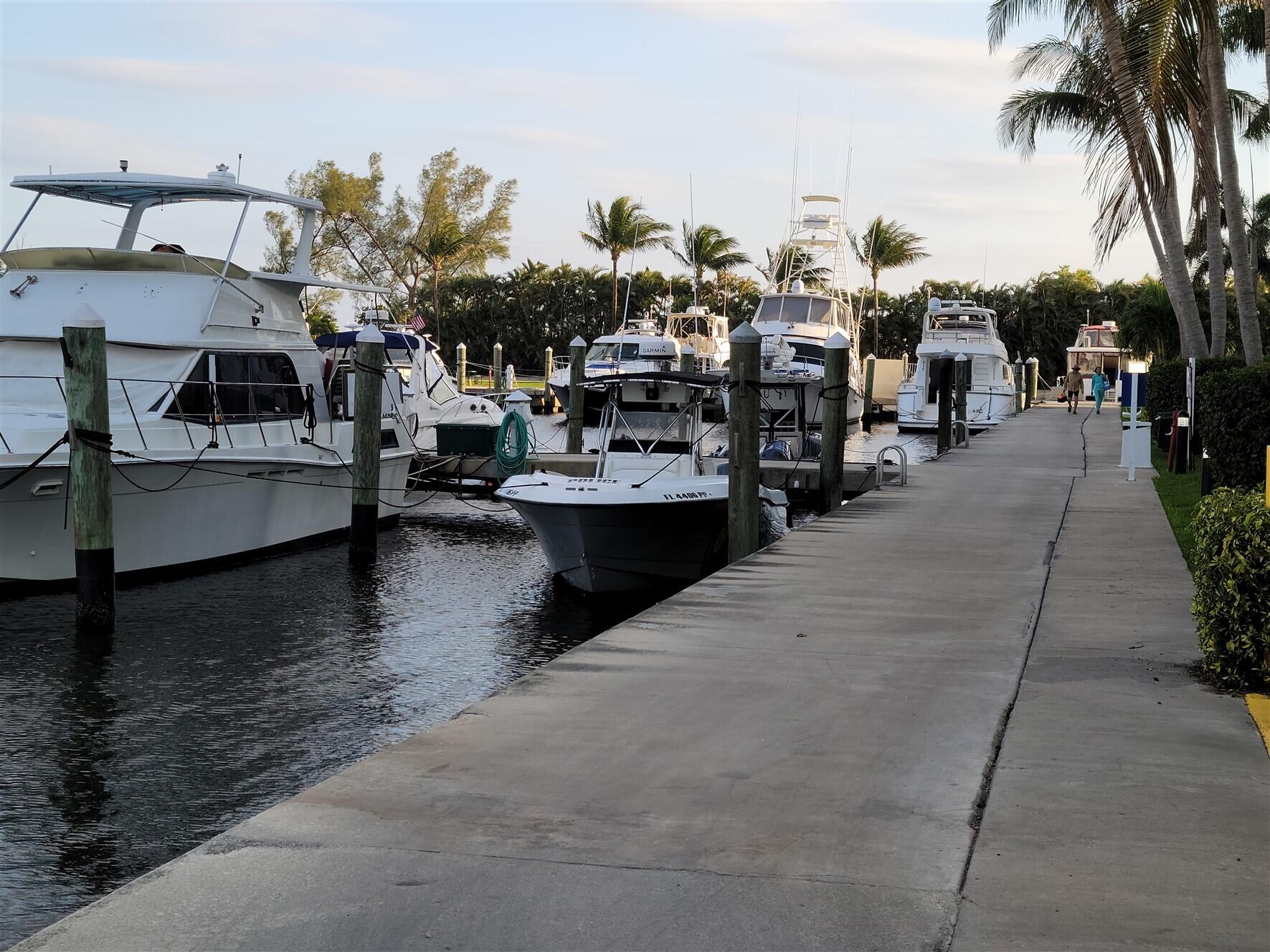 MOORINGS AT LANTANA CONDO 2 - Residential