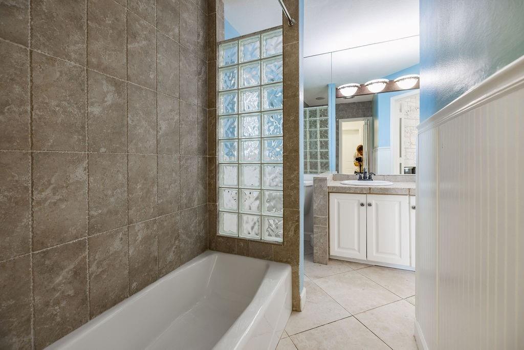 Lighthouse Point - Residential