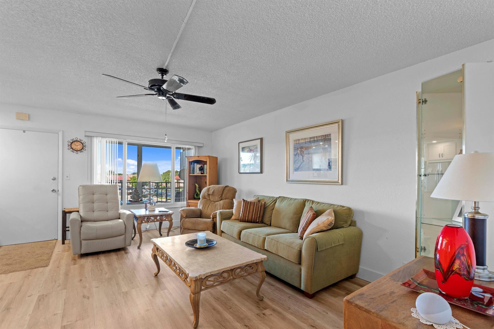 HAMPTON GARDENS 1 CONDO - Residential