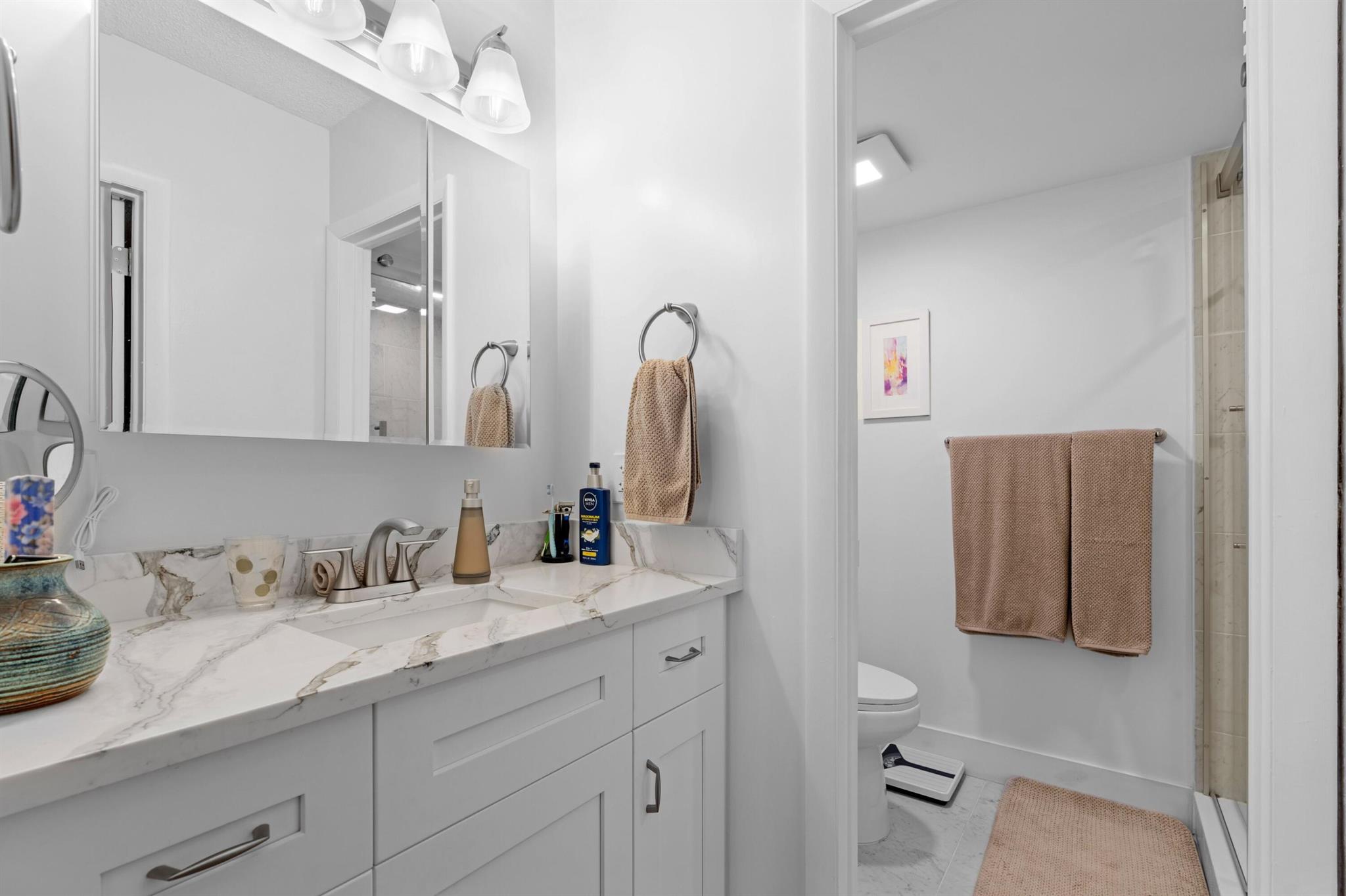 HAMPTON GARDENS 1 CONDO - Residential