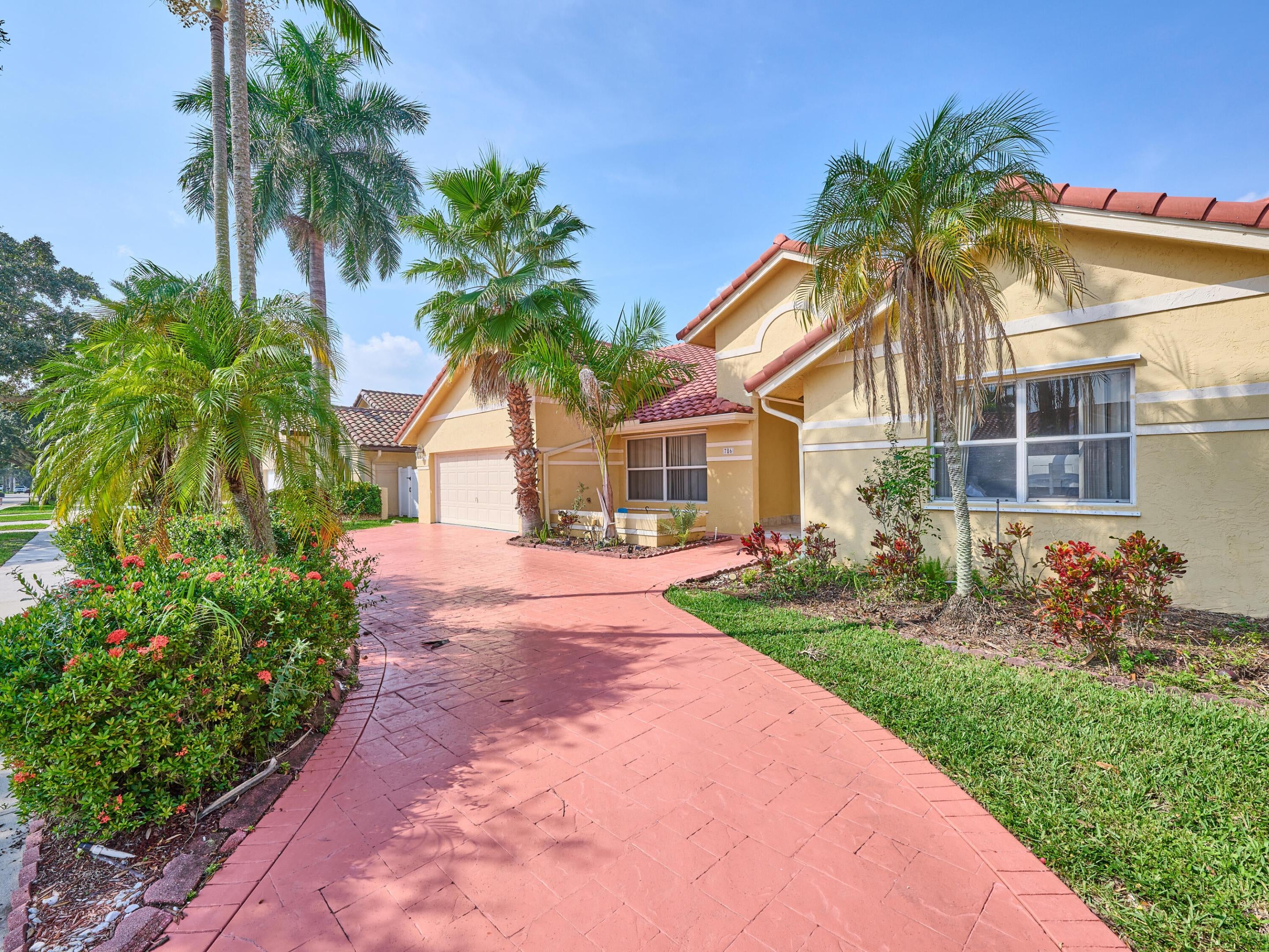 786 NW 164th Avenue