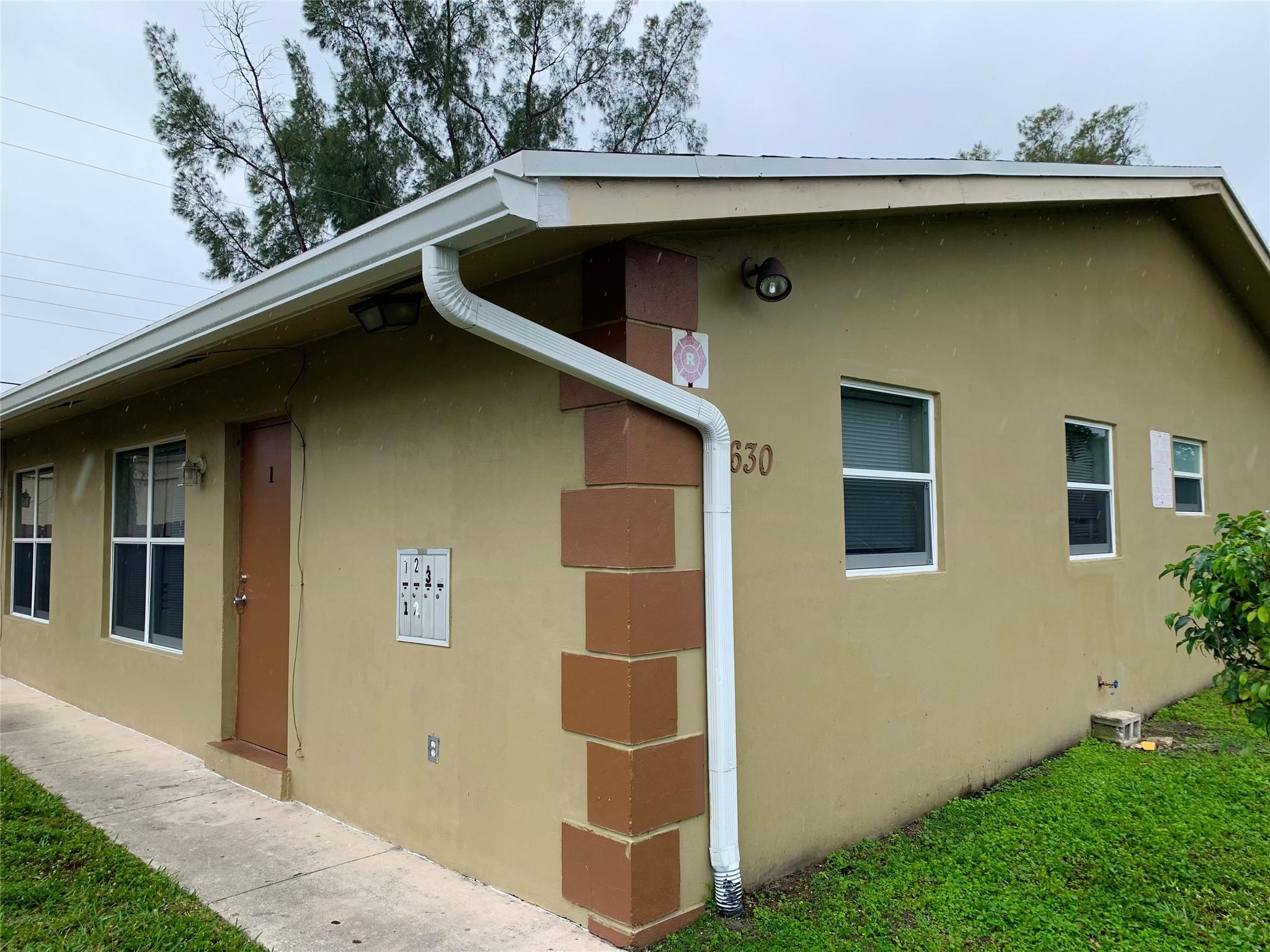 Old Dixie Manor 38-21 B - Residential Lease