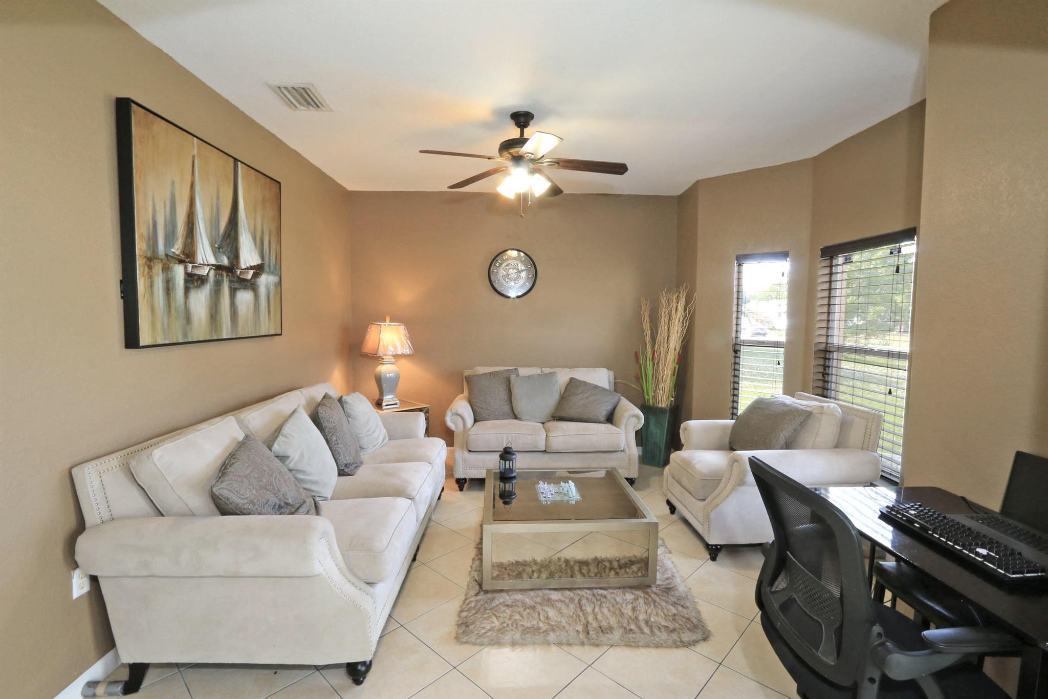 232 SE Verada Avenue