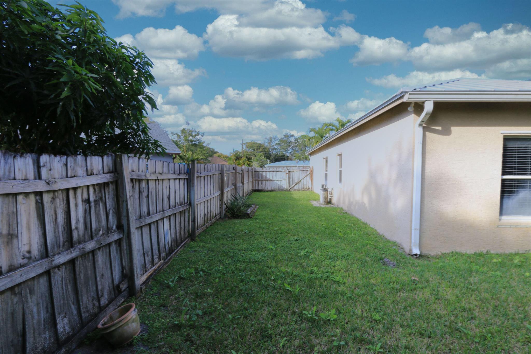 PORT ST LUCIE SECTION 24 - Residential
