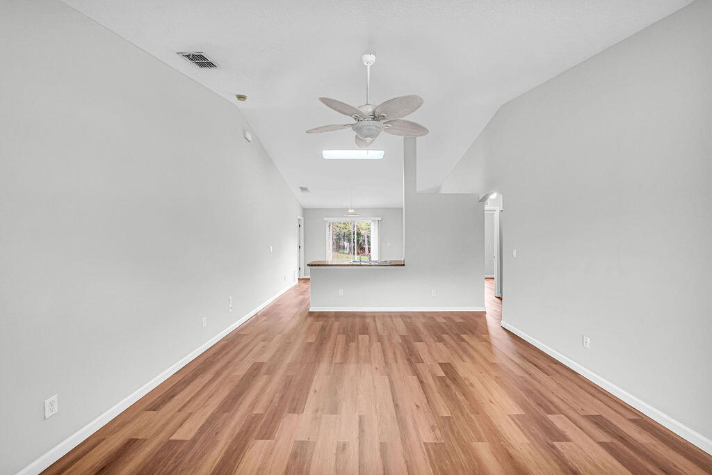 PORT ST LUCIE SECTION 8 - Residential Lease