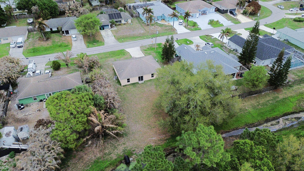 PORT ST LUCIE SECTION 8 - Residential Lease