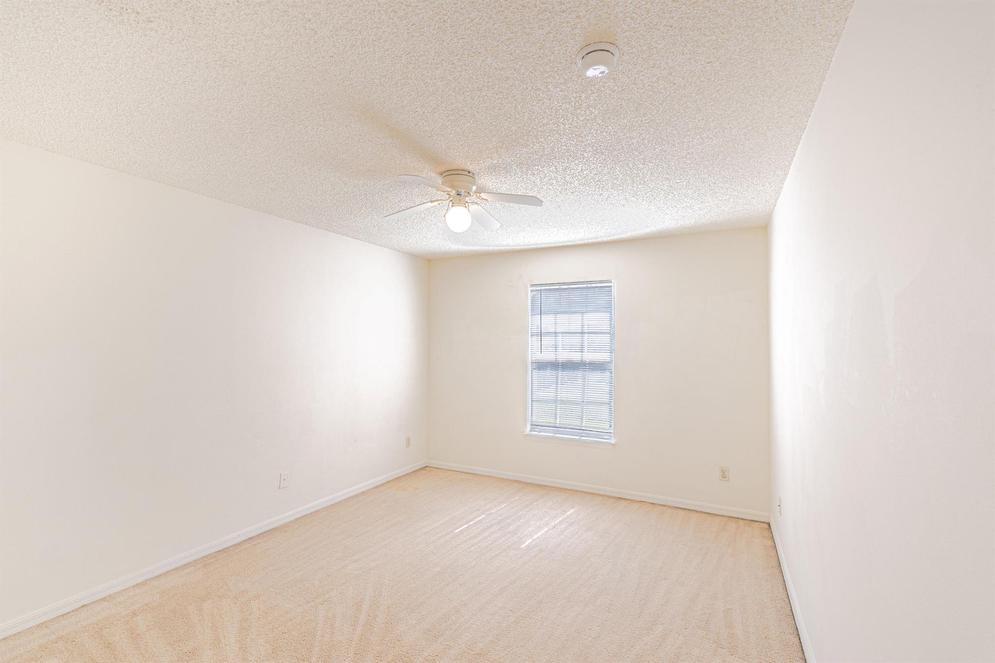 PORT ST LUCIE SECTION 4 - Residential Lease