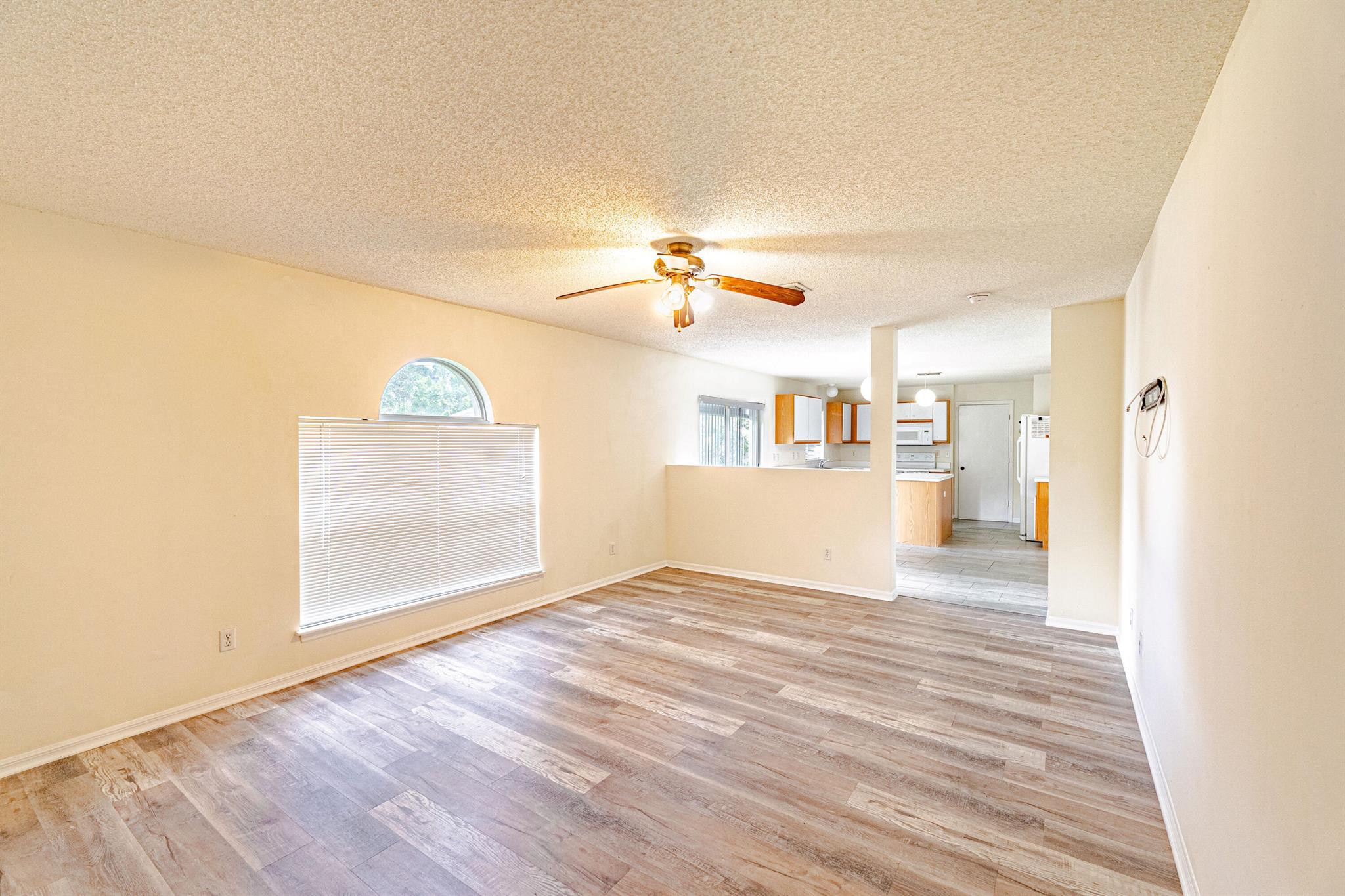 PORT ST LUCIE SECTION 4 - Residential Lease