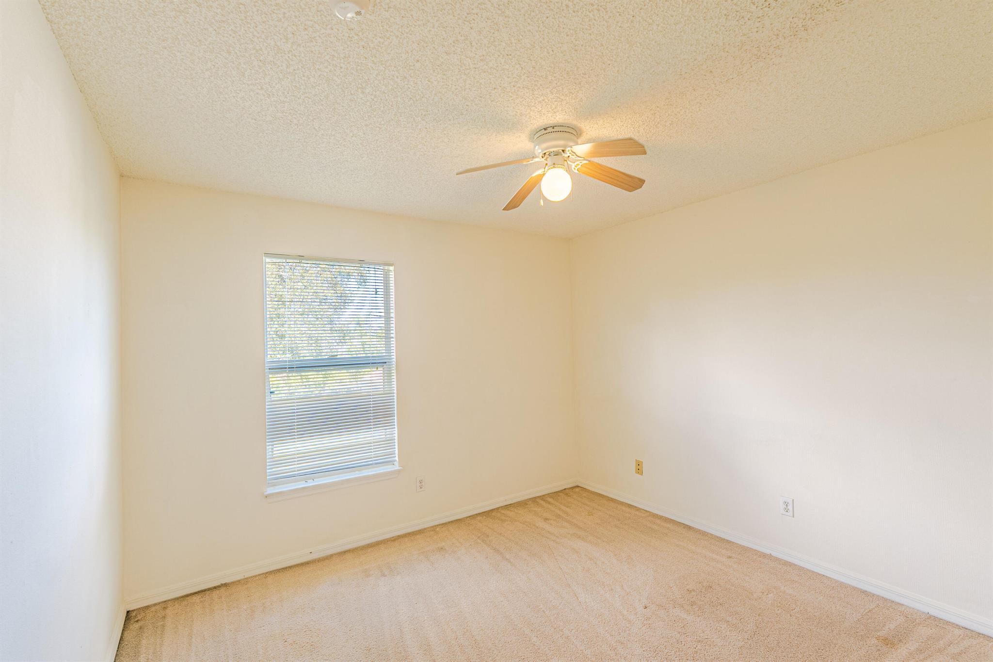 PORT ST LUCIE SECTION 4 - Residential Lease