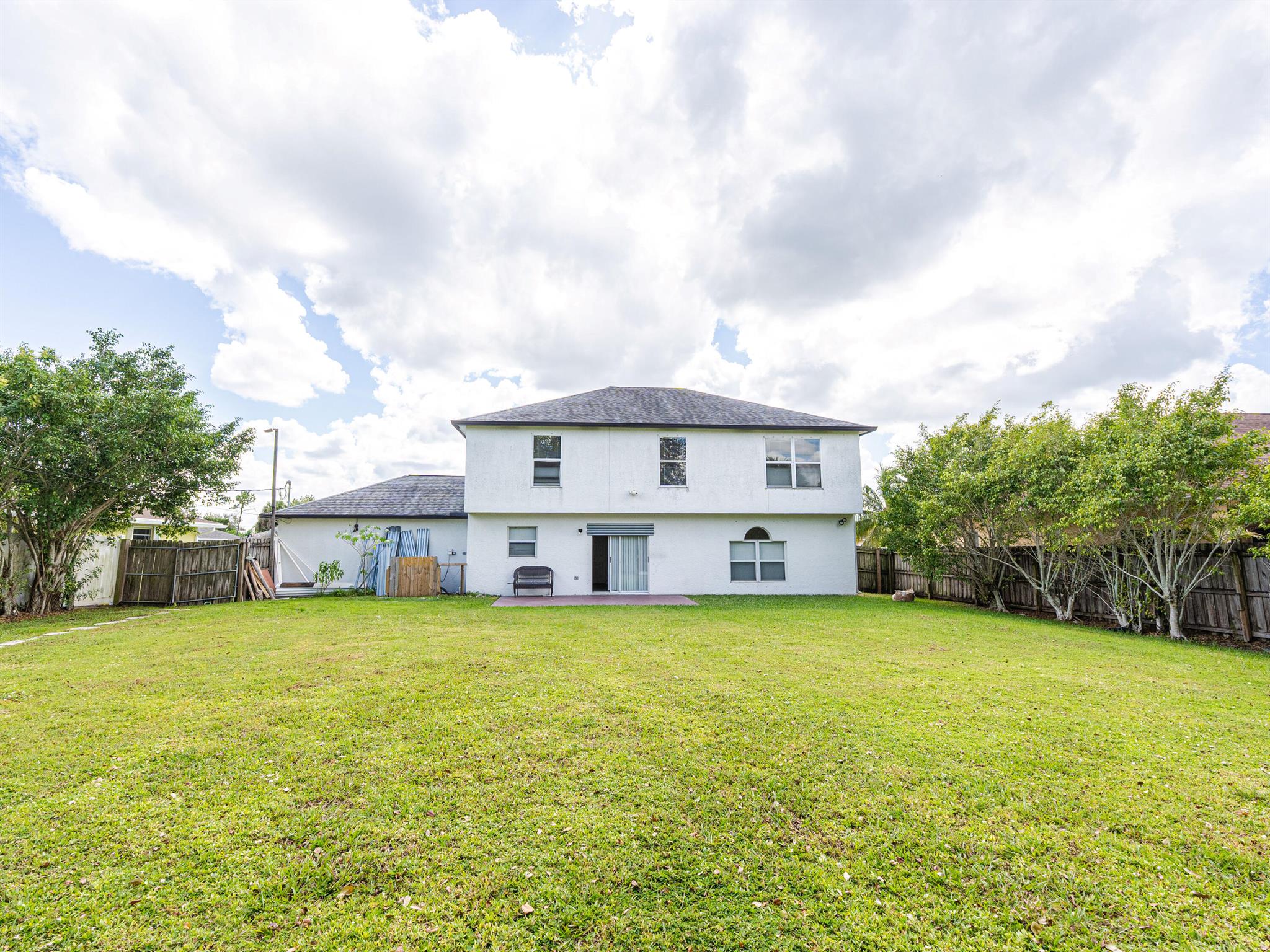 PORT ST LUCIE SECTION 4 - Residential Lease