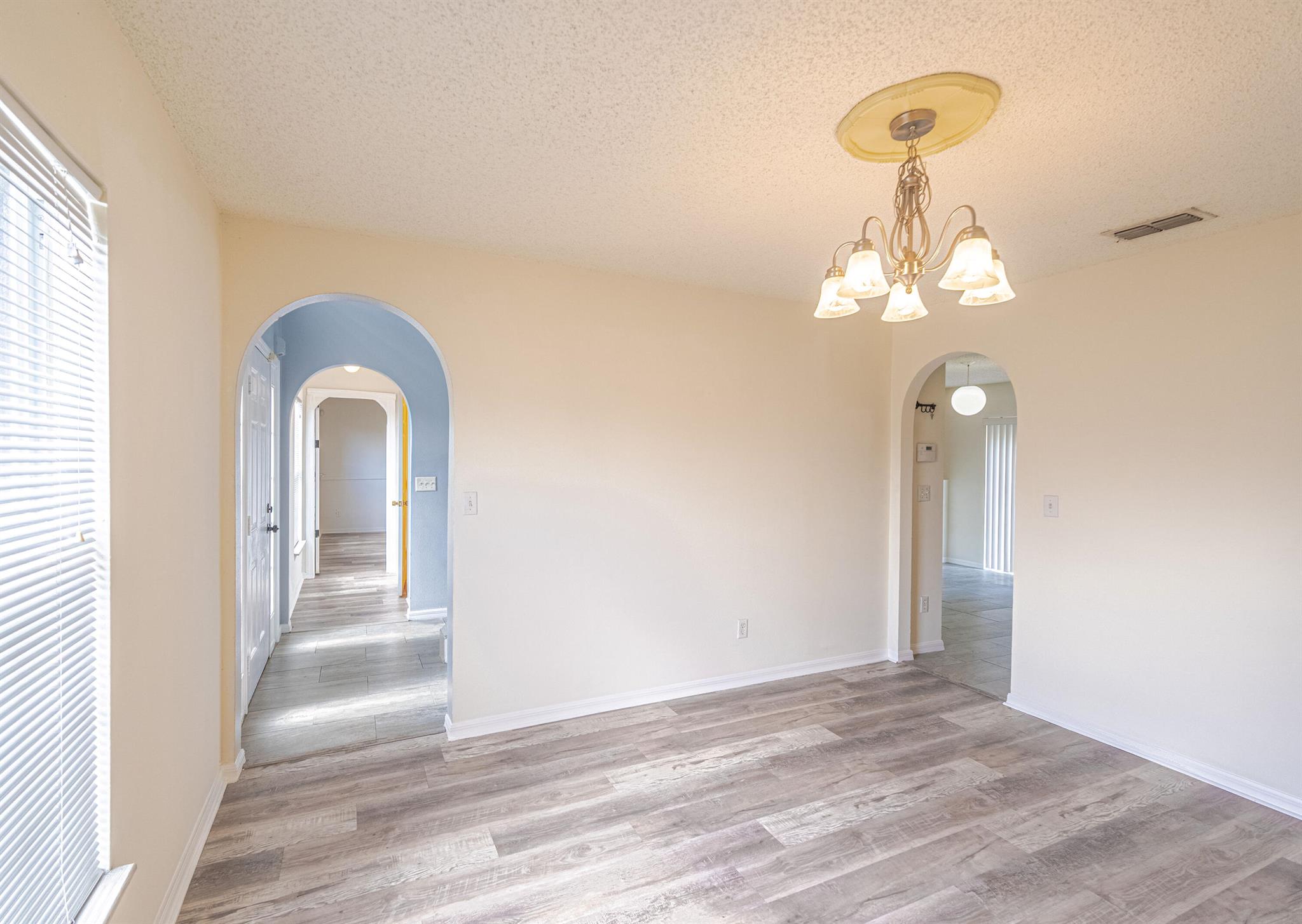 PORT ST LUCIE SECTION 4 - Residential Lease