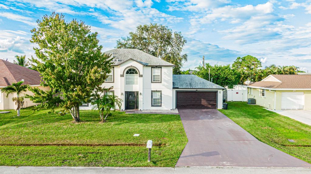 Photo of 167 SW Grove Avenue, Port Saint Lucie, FL 34983 (MLS # R11135013)