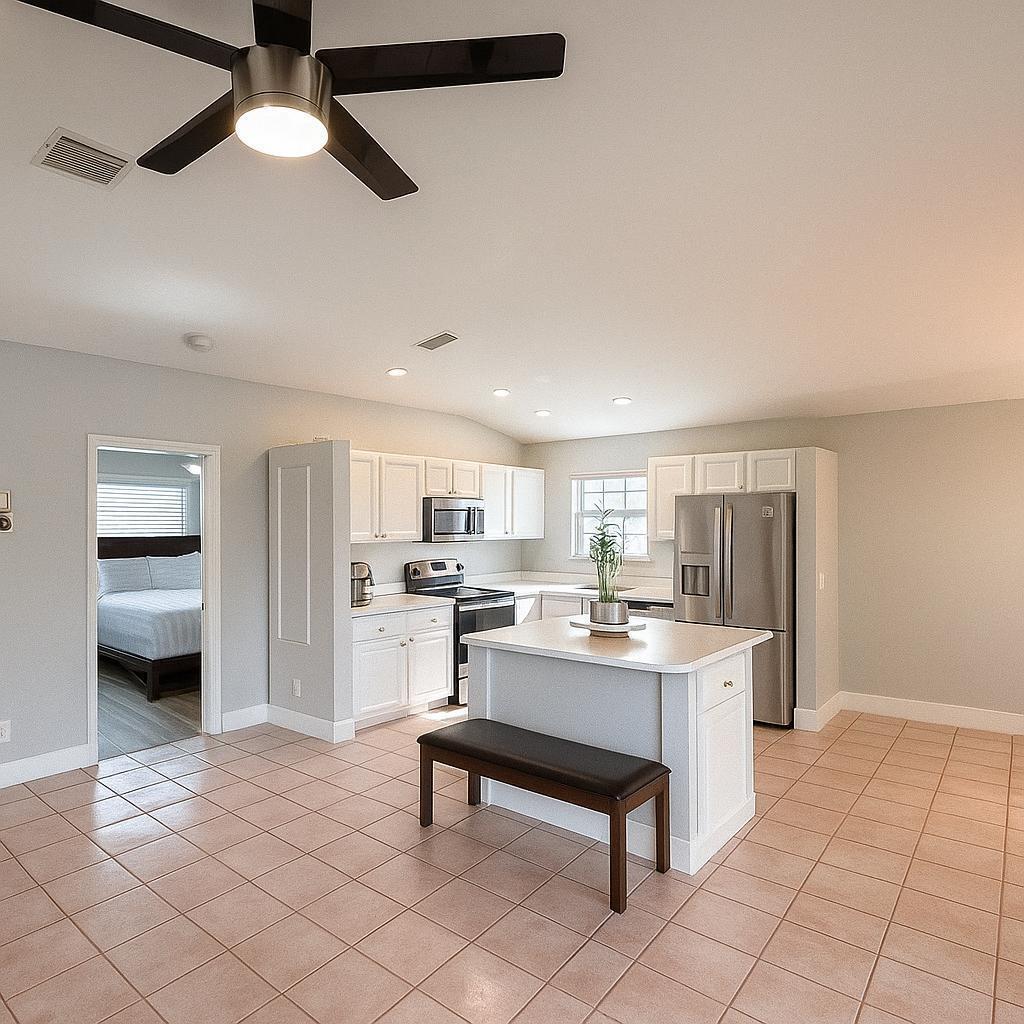 1106 SW Swan Lake Circle