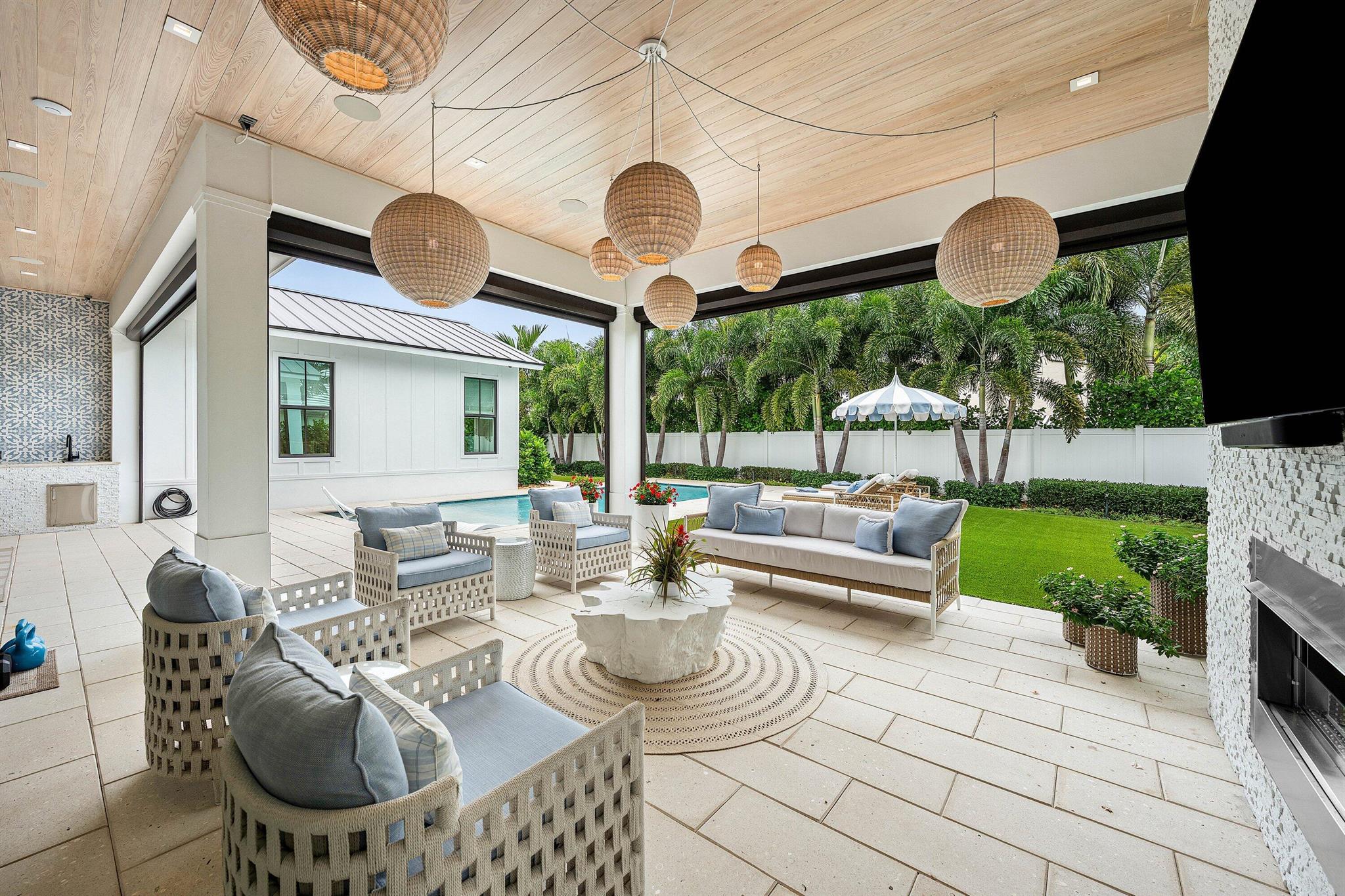 S/D OF 8-46-43 - Residential