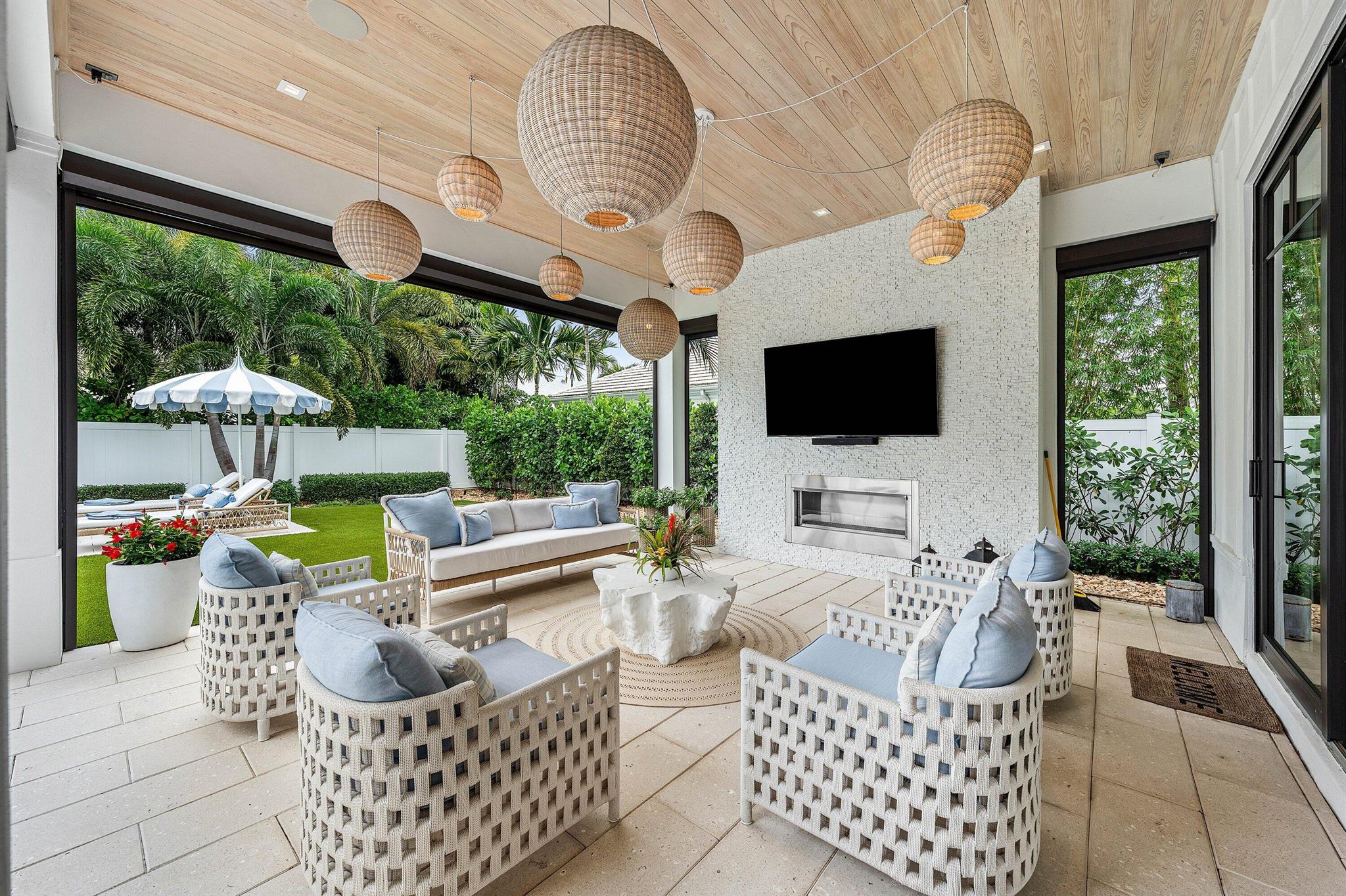 S/D OF 8-46-43 - Residential