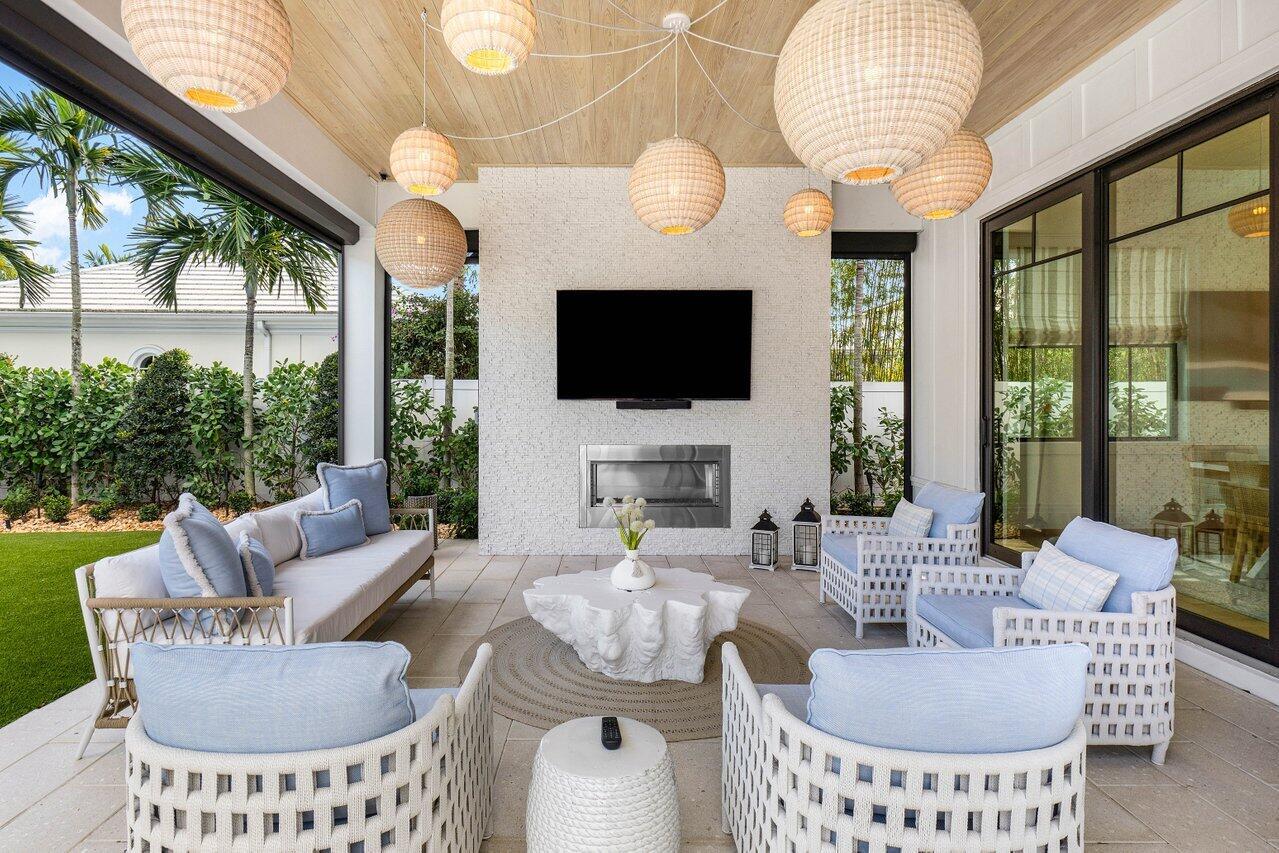 S/D OF 8-46-43 - Residential