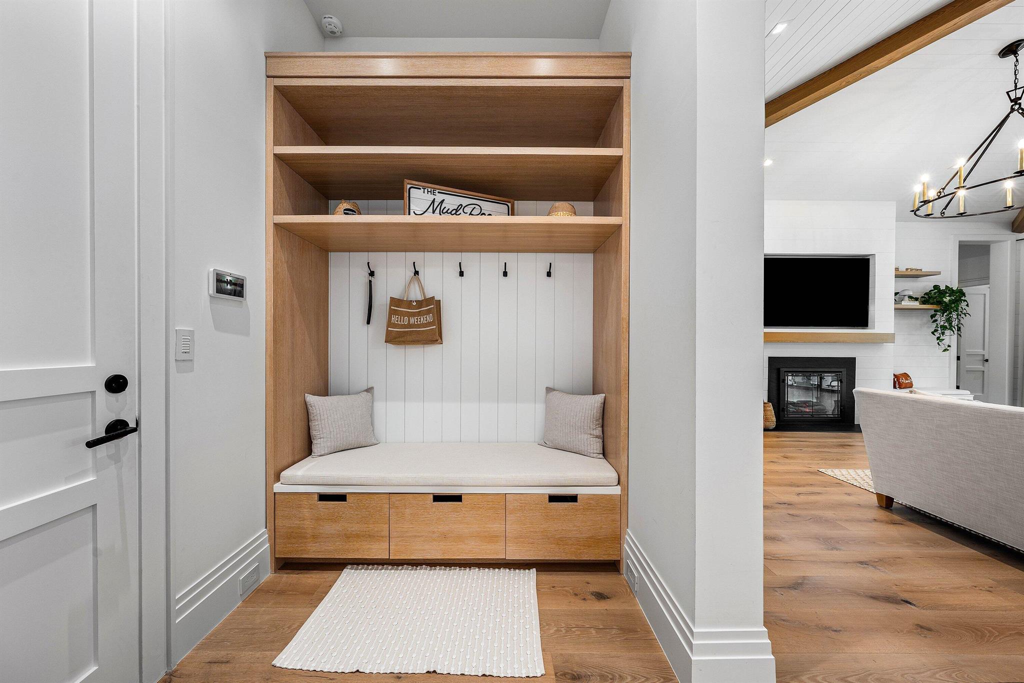 S/D OF 8-46-43 - Residential