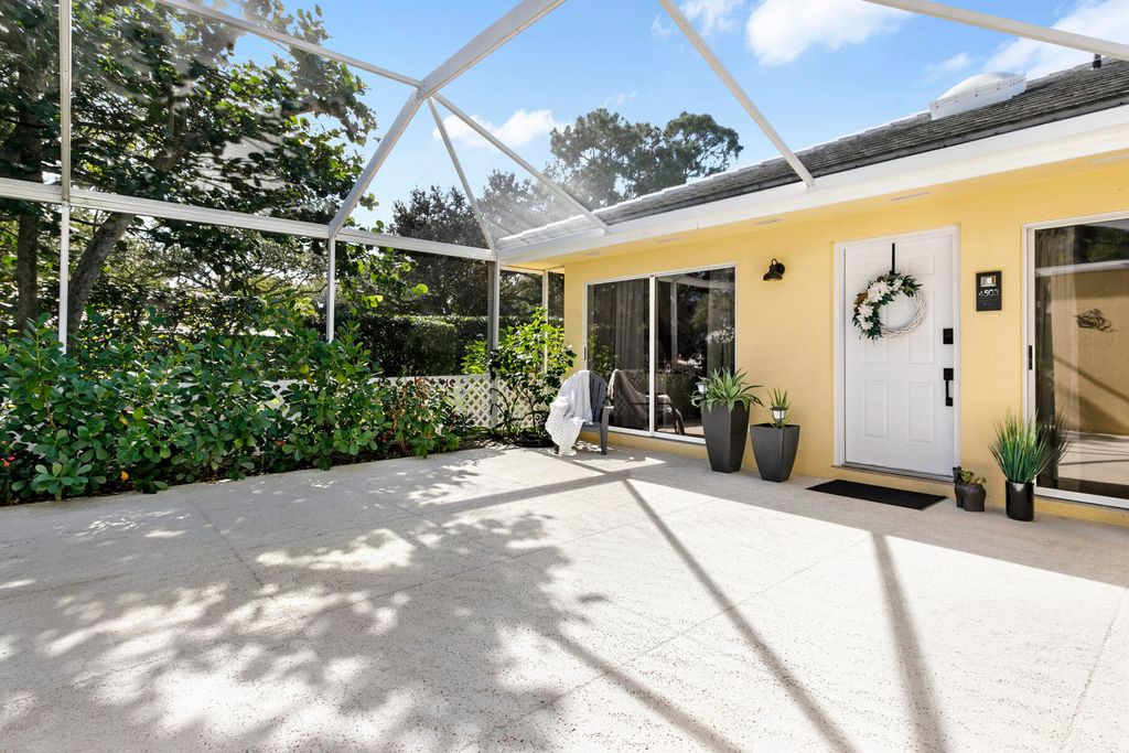 Photo of 4503 Lakemont Ct, Palm Beach Gardens, FL 33403 (MLS # R11140769)