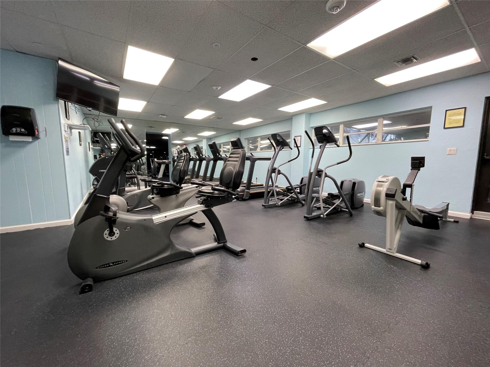 HAMPTON BEACH CLUB - Residential