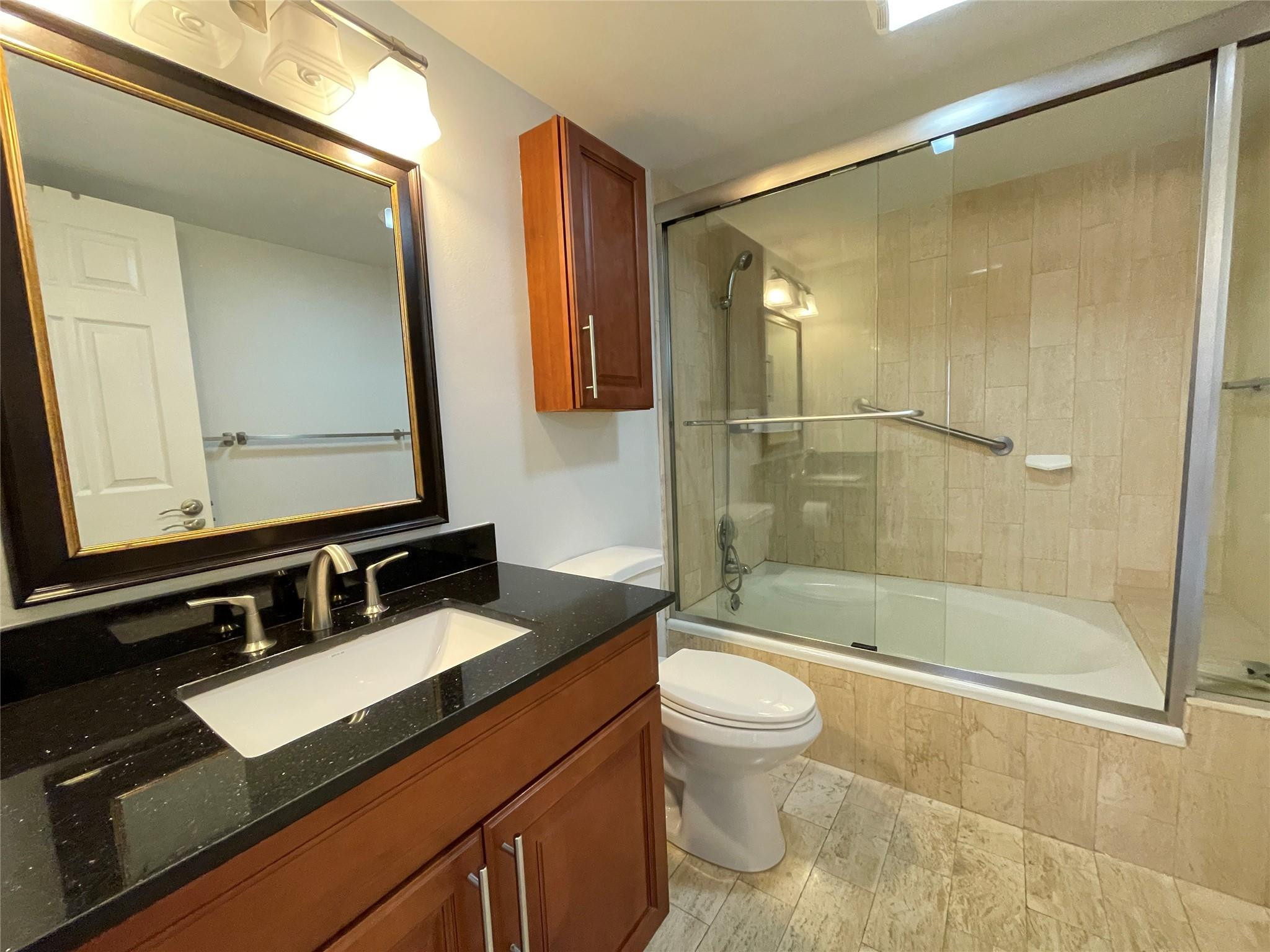 HAMPTON BEACH CLUB - Residential