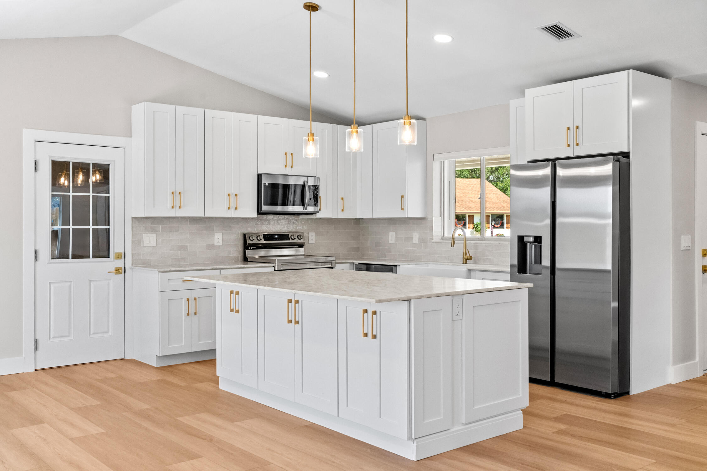74 Vista Del Rio, Boynton Beach, FL, 33426/$549,000 1 74 Vista Del Rio