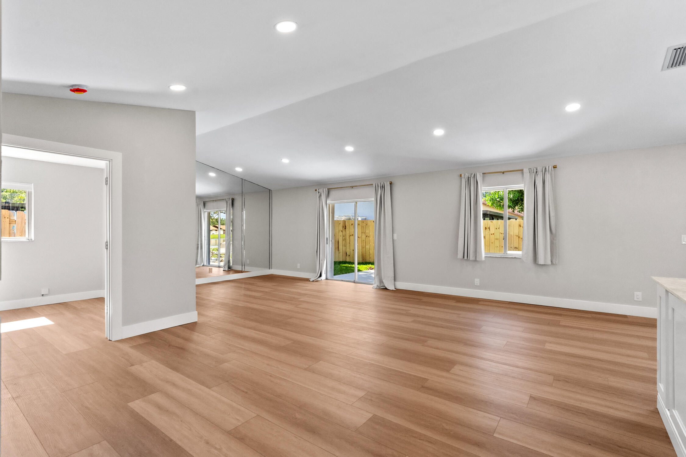 74 Vista Del Rio, Boynton Beach, FL, 33426/$549,000 2 74 Vista Del Rio